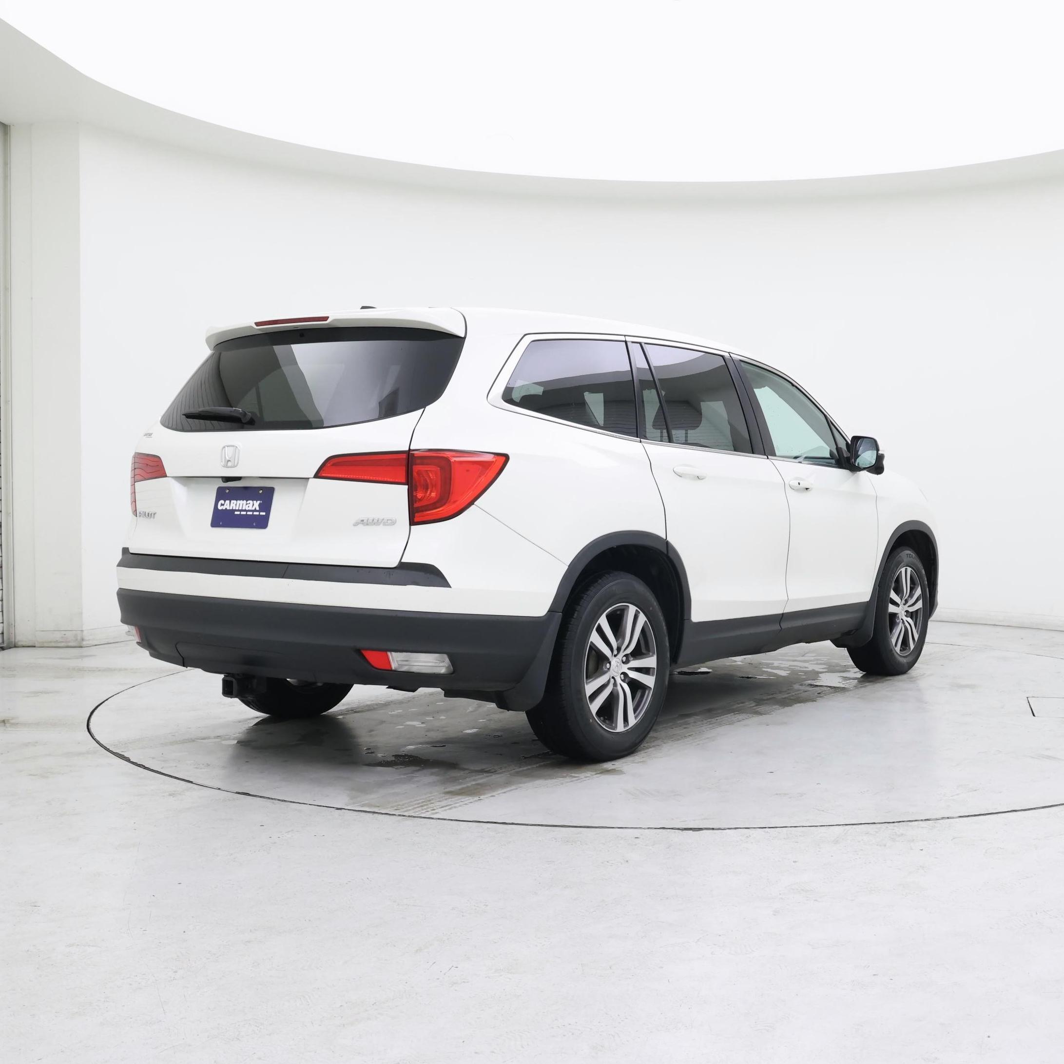 Thumbnail: 2018 Honda Pilot - 8