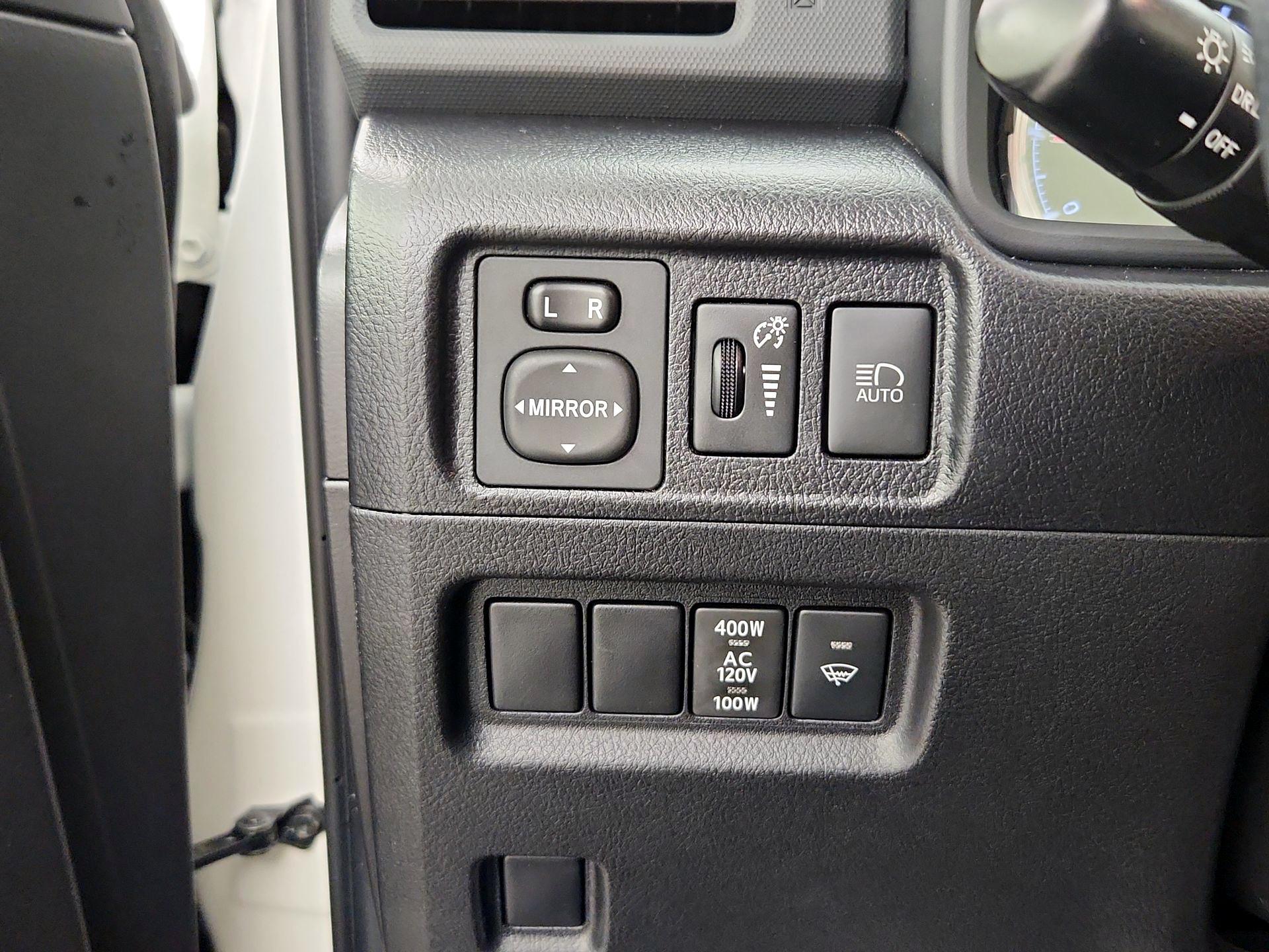 Thumbnail: 2023 Toyota 4Runner - 13