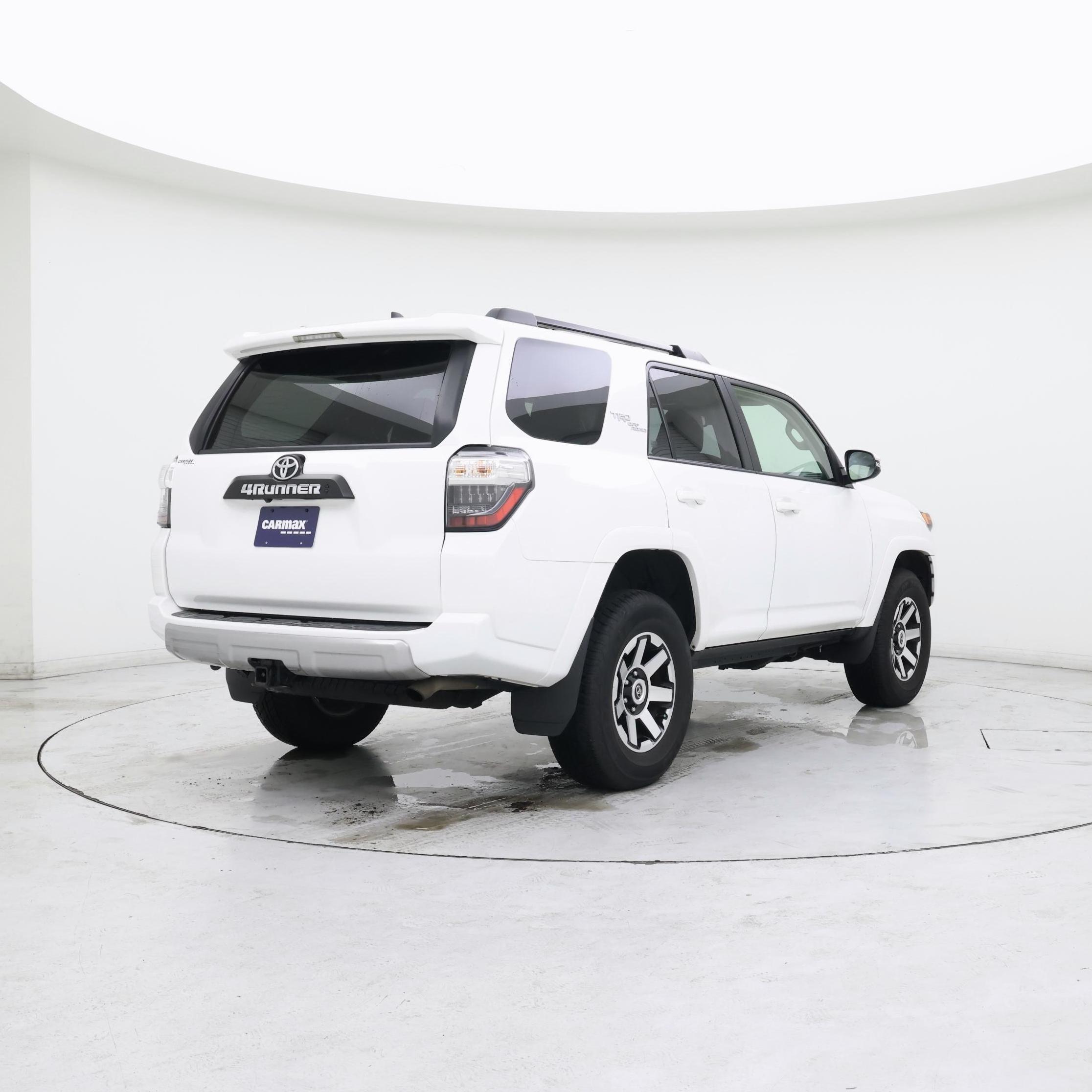 Thumbnail: 2023 Toyota 4Runner - 8