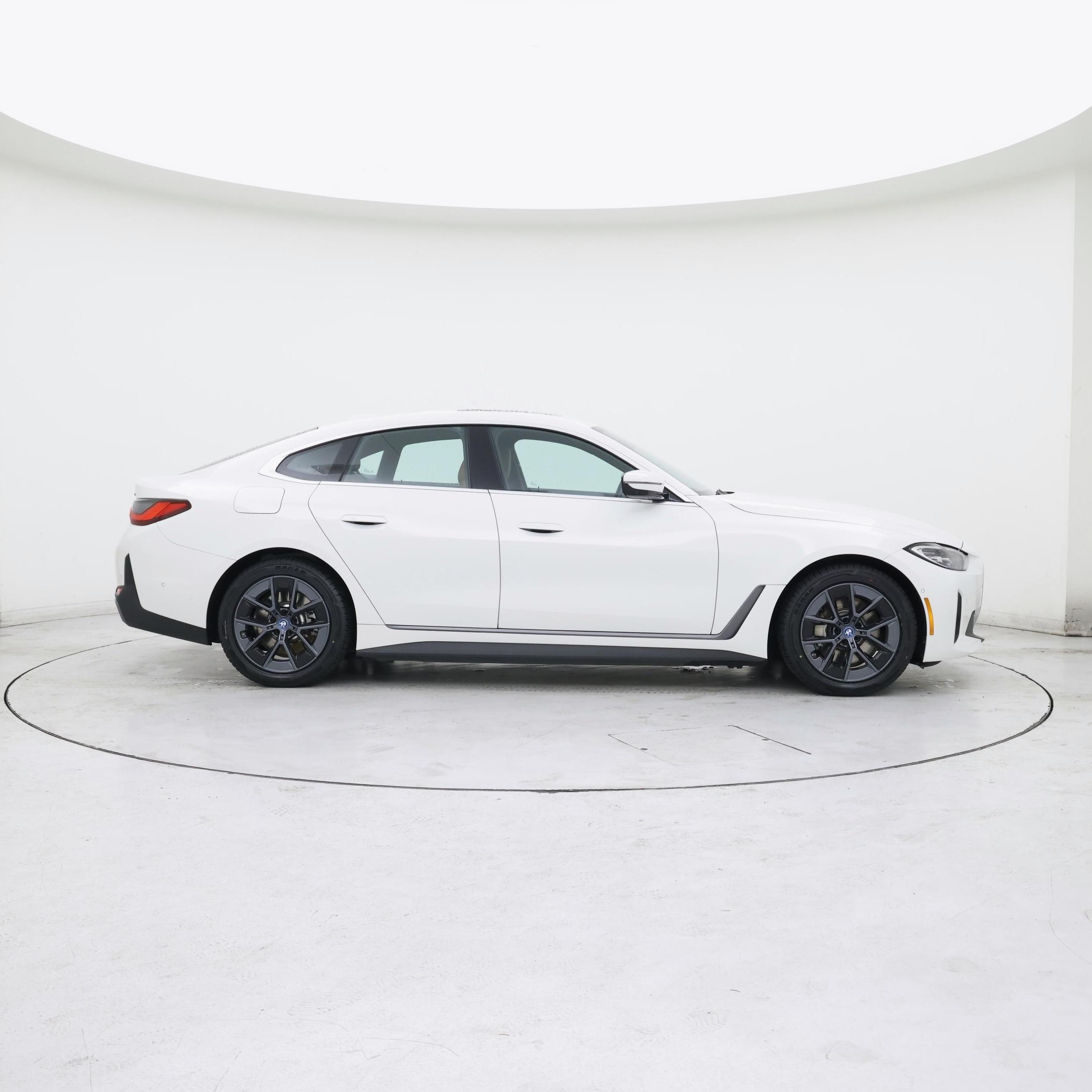 Thumbnail: 2024 BMW i4 - 7