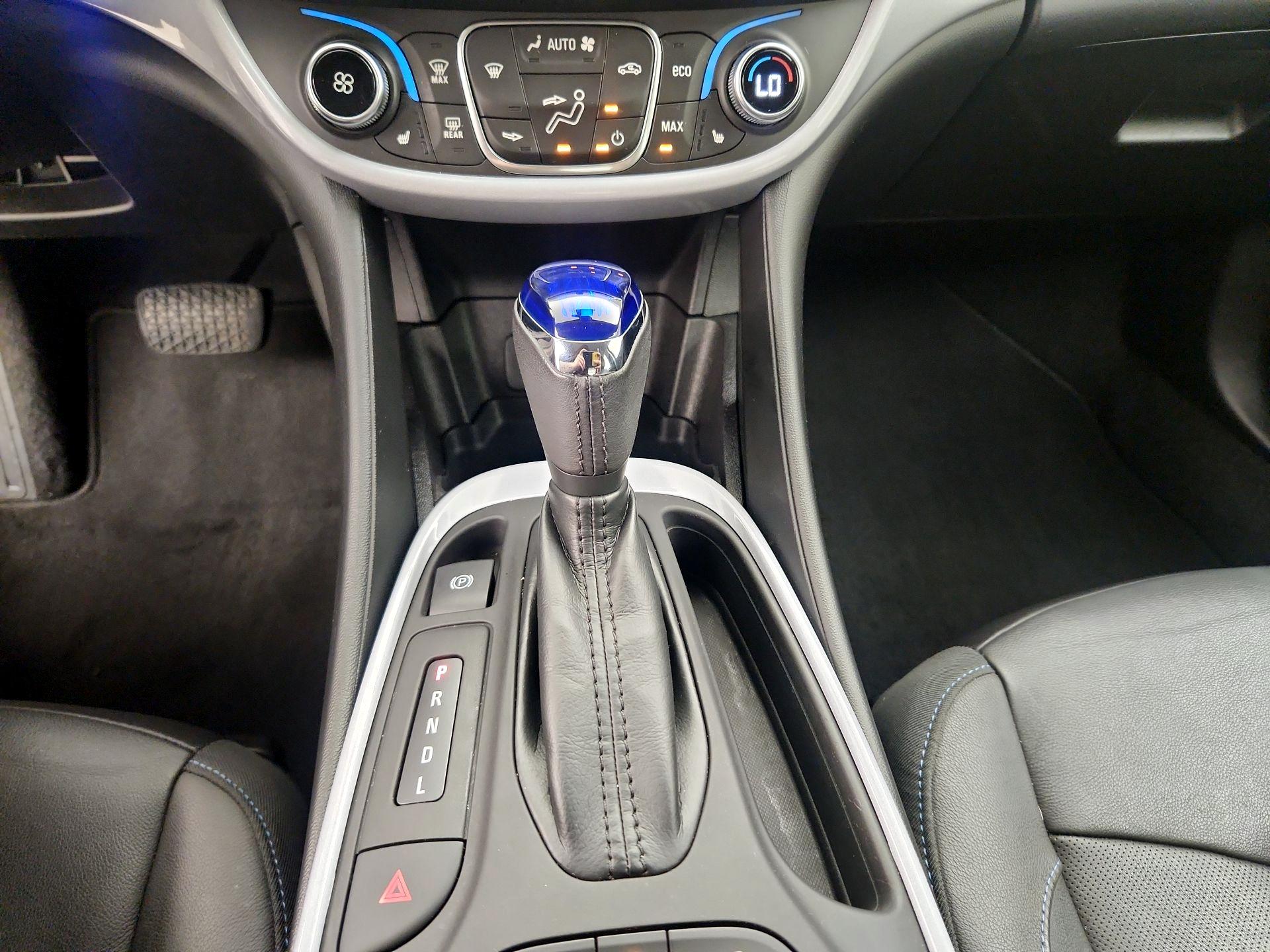 Thumbnail: 2018 Chevrolet Volt - 17