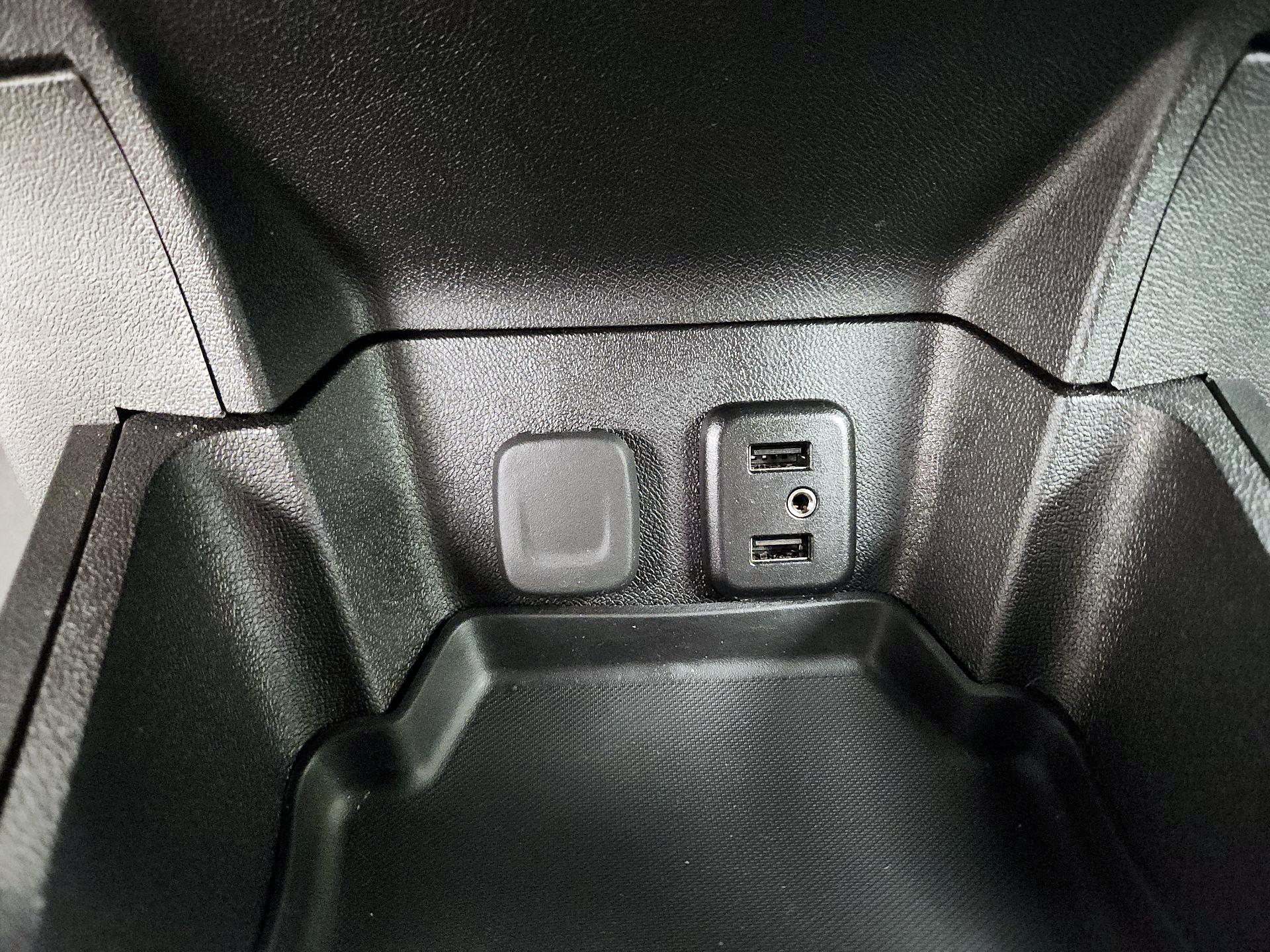 Thumbnail: 2018 Chevrolet Volt - 18