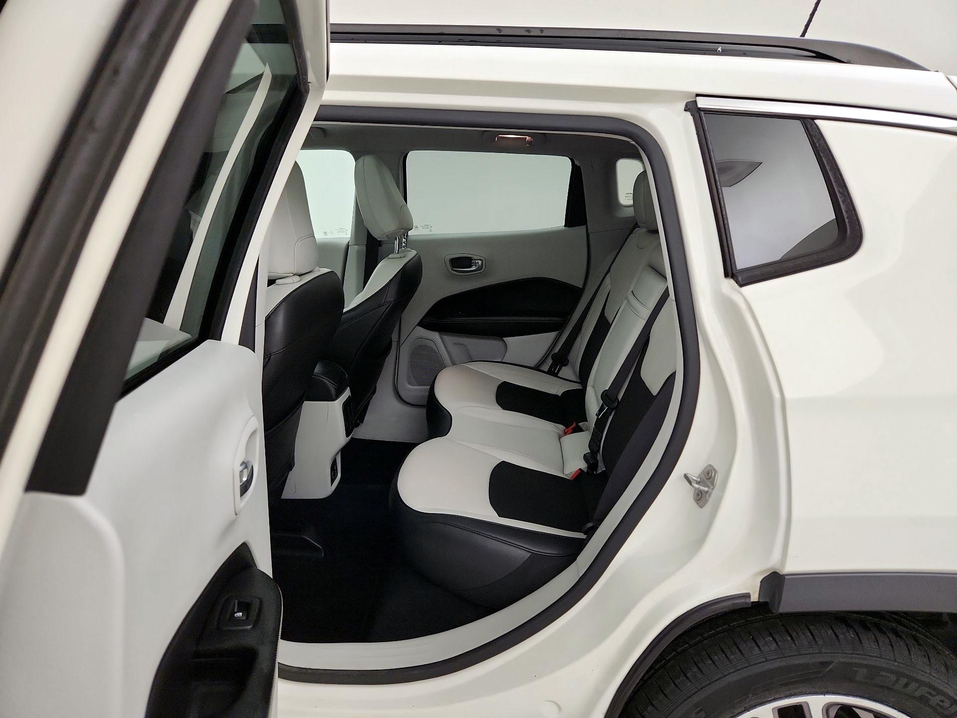 Thumbnail: 2019 Jeep Compass - 20