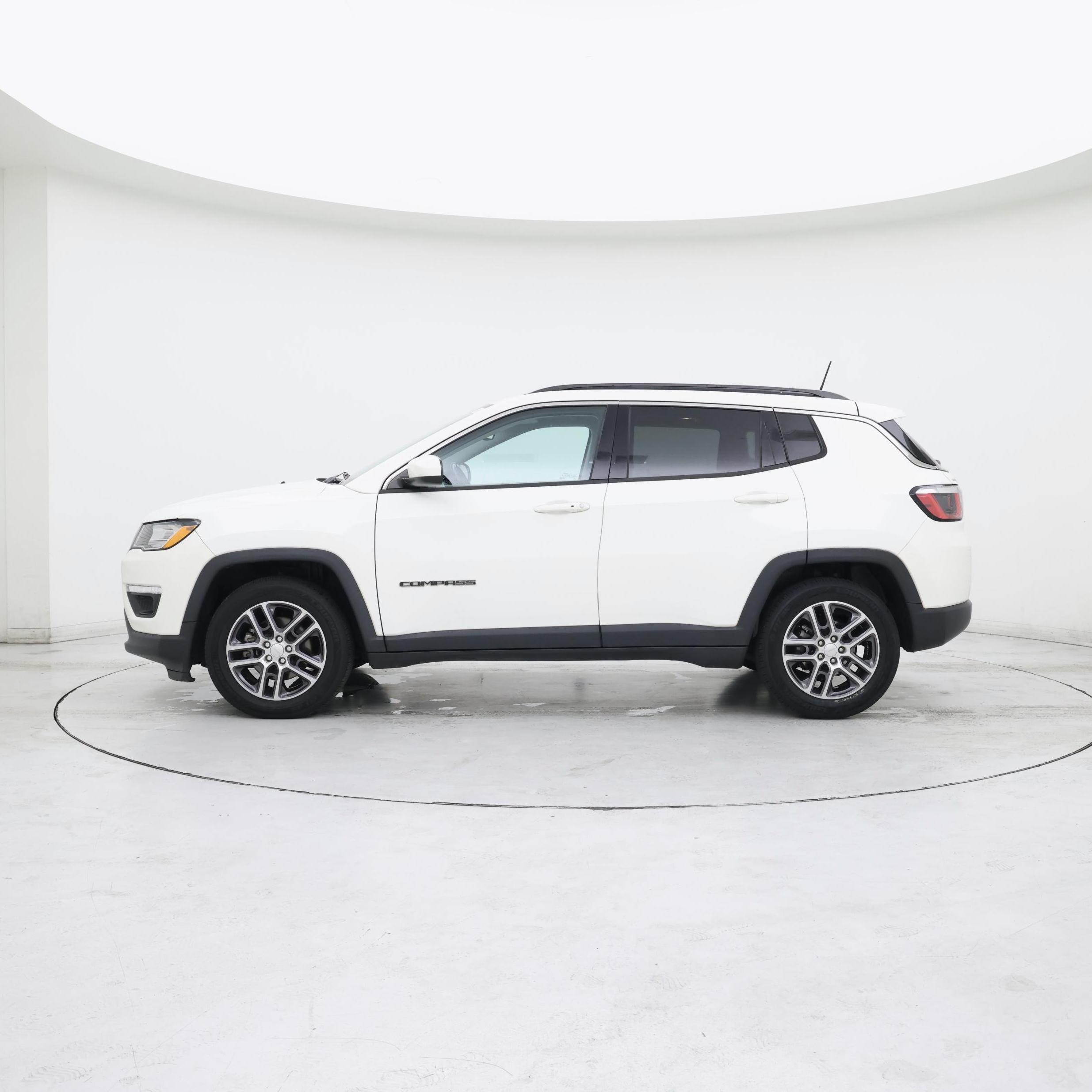 Thumbnail: 2019 Jeep Compass - 3