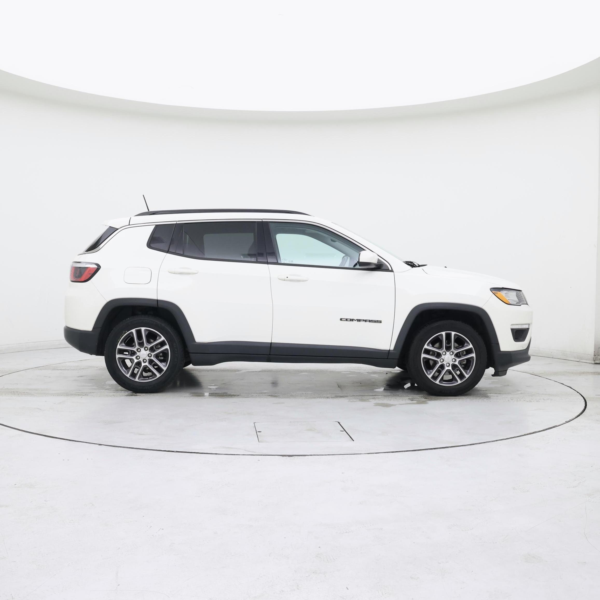 Thumbnail: 2019 Jeep Compass - 7