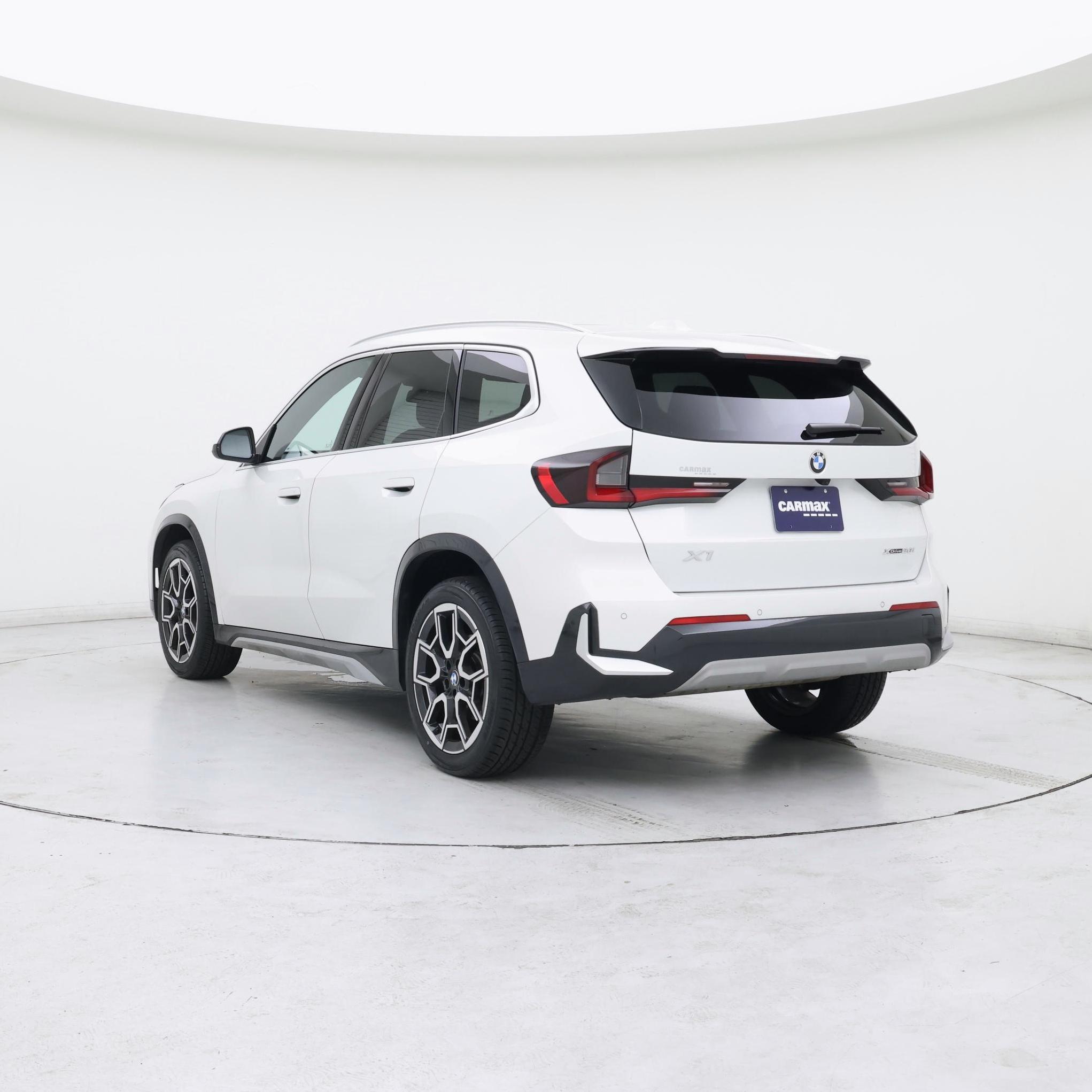 Thumbnail: 2025 BMW X1 - 2