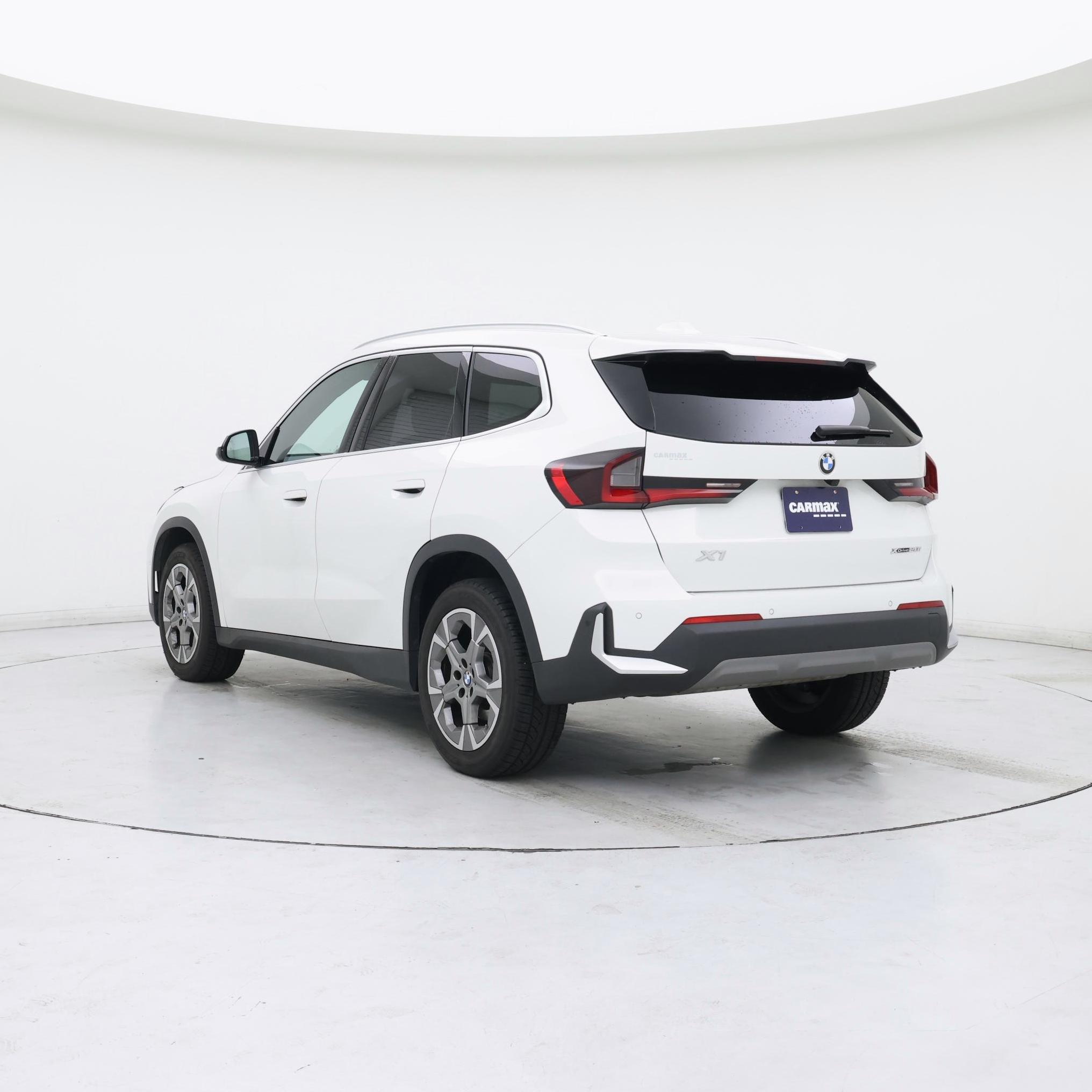Thumbnail: 2023 BMW X1 - 2