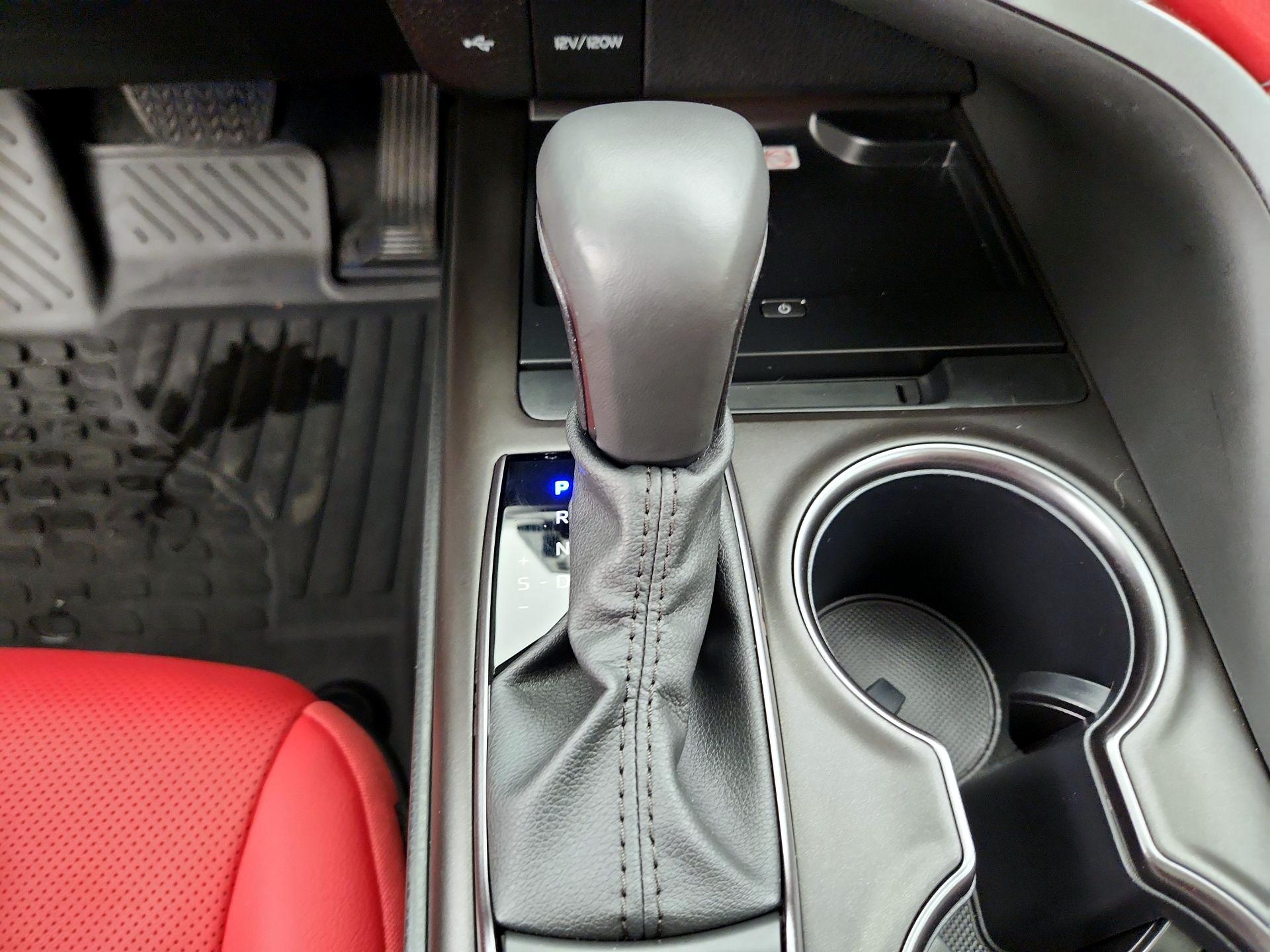 Thumbnail: 2024 Toyota Camry - 18