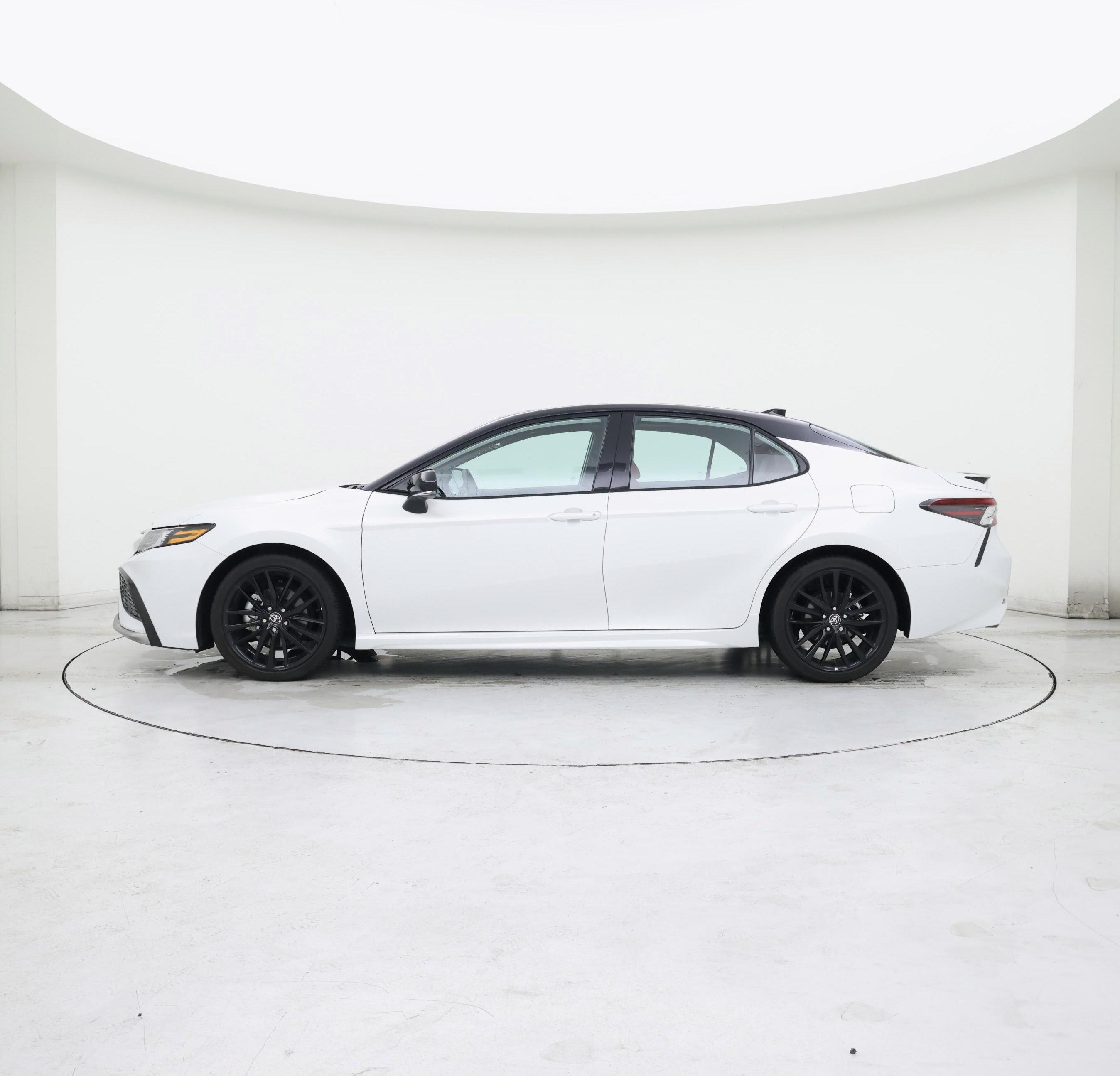 Thumbnail: 2024 Toyota Camry - 3