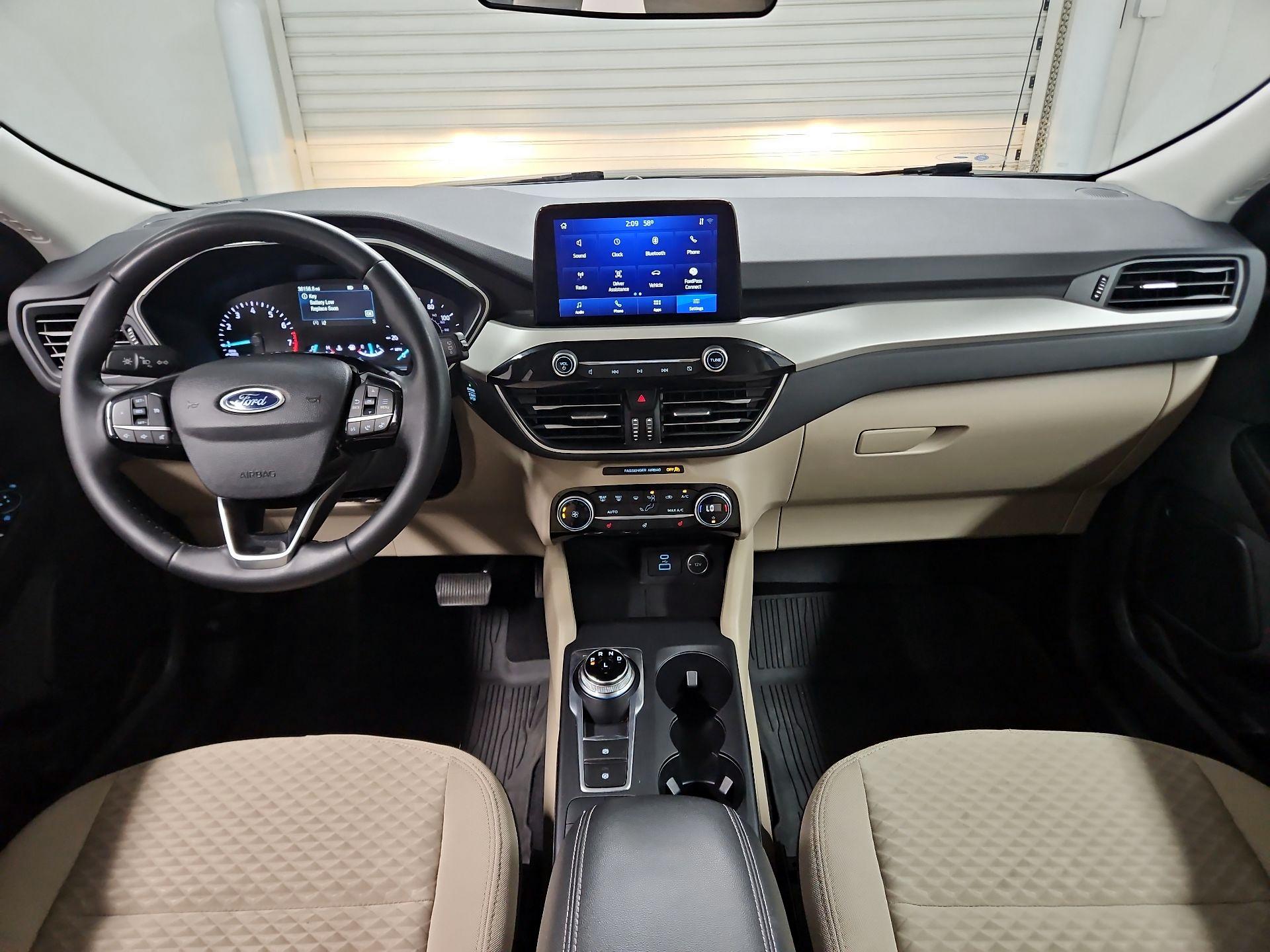 Thumbnail: 2021 Ford Escape - 9
