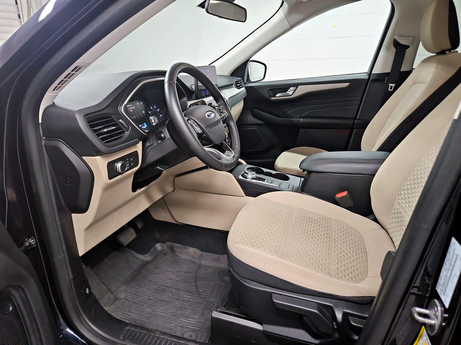 Thumbnail: 2021 Ford Escape - 11