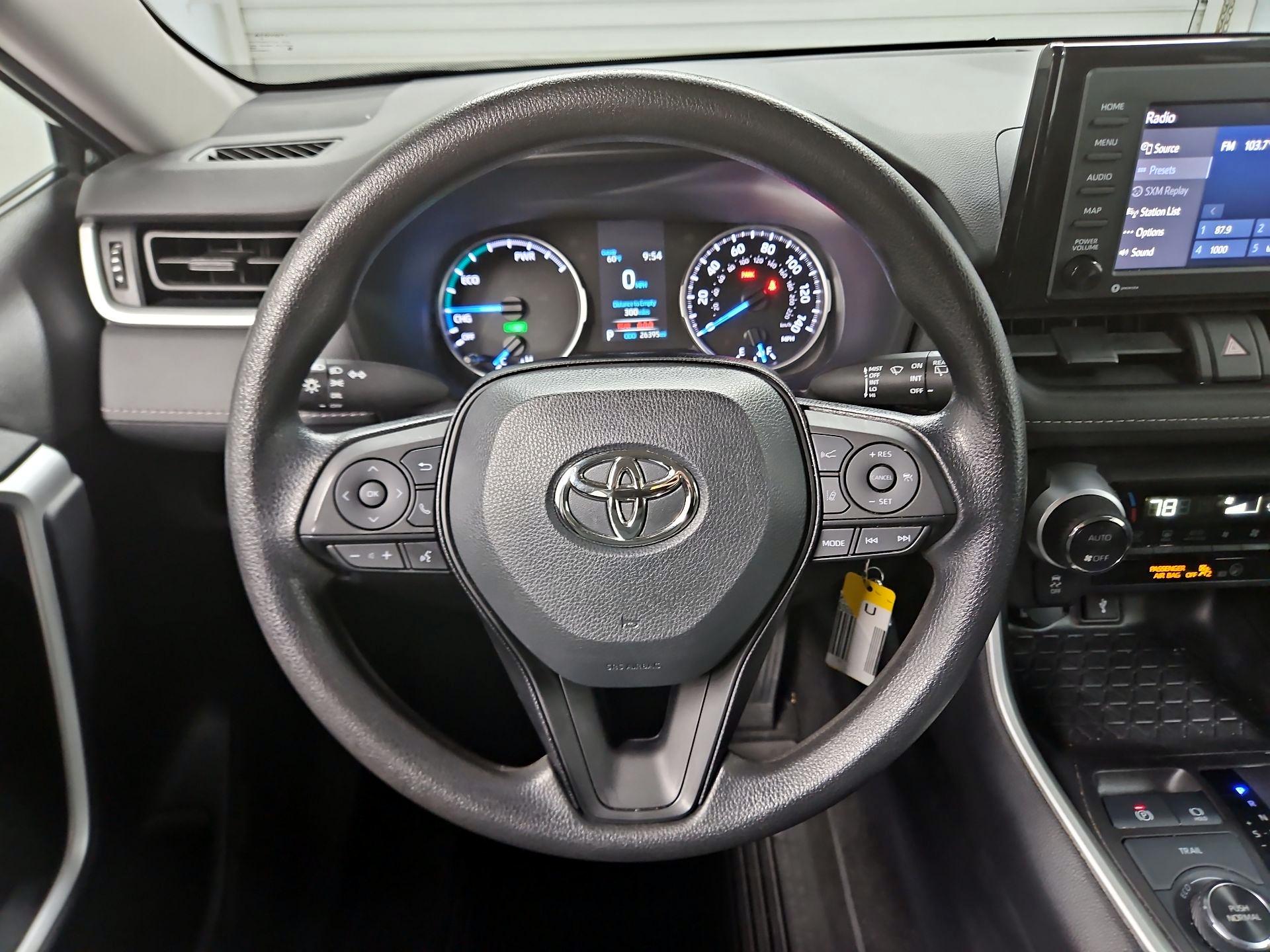 Thumbnail: 2022 Toyota RAV4 - 10