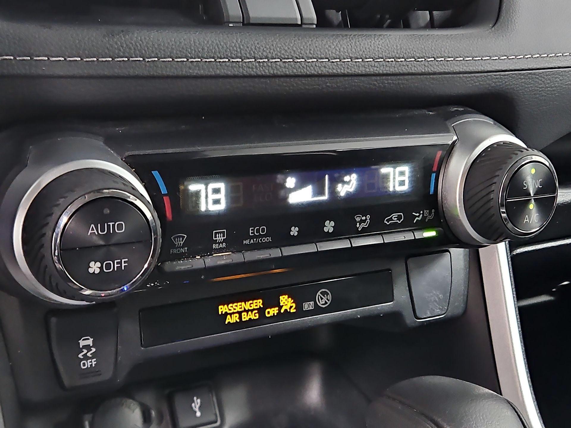 Thumbnail: 2022 Toyota RAV4 - 16