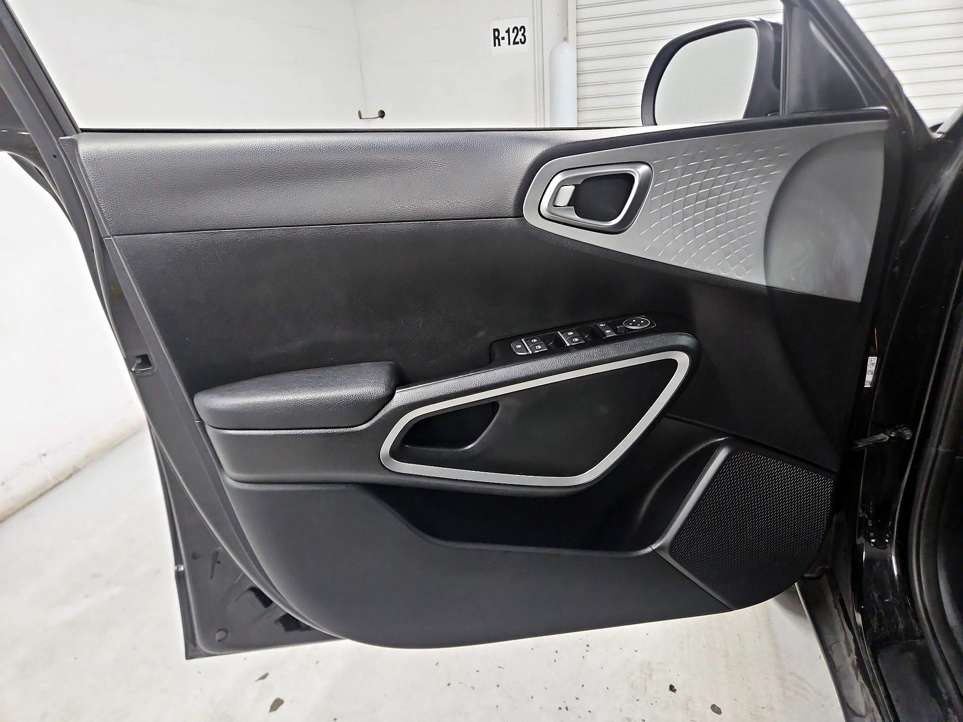 Thumbnail: 2023 Kia Soul - 12