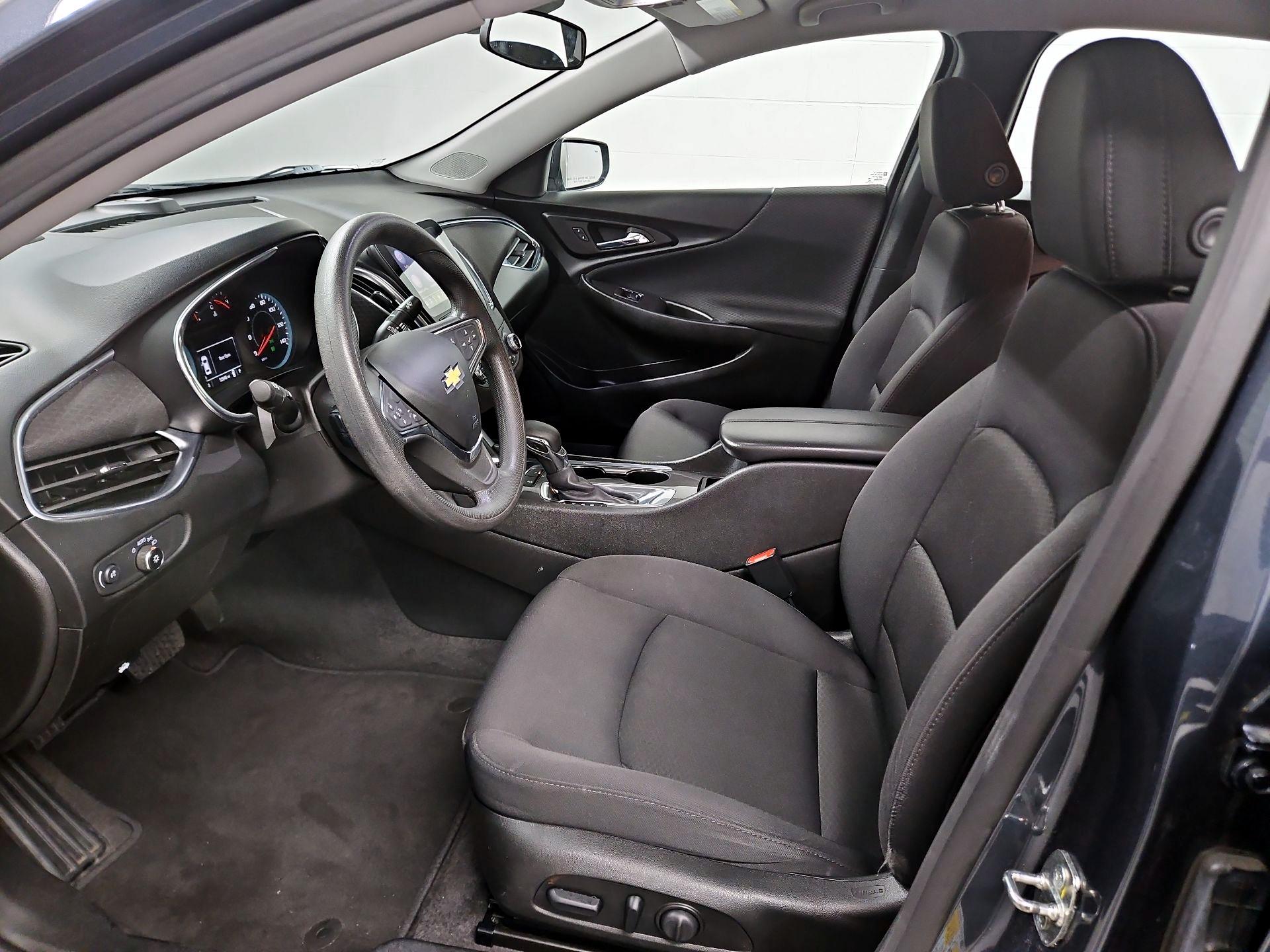 Thumbnail: 2021 Chevrolet Malibu - 11