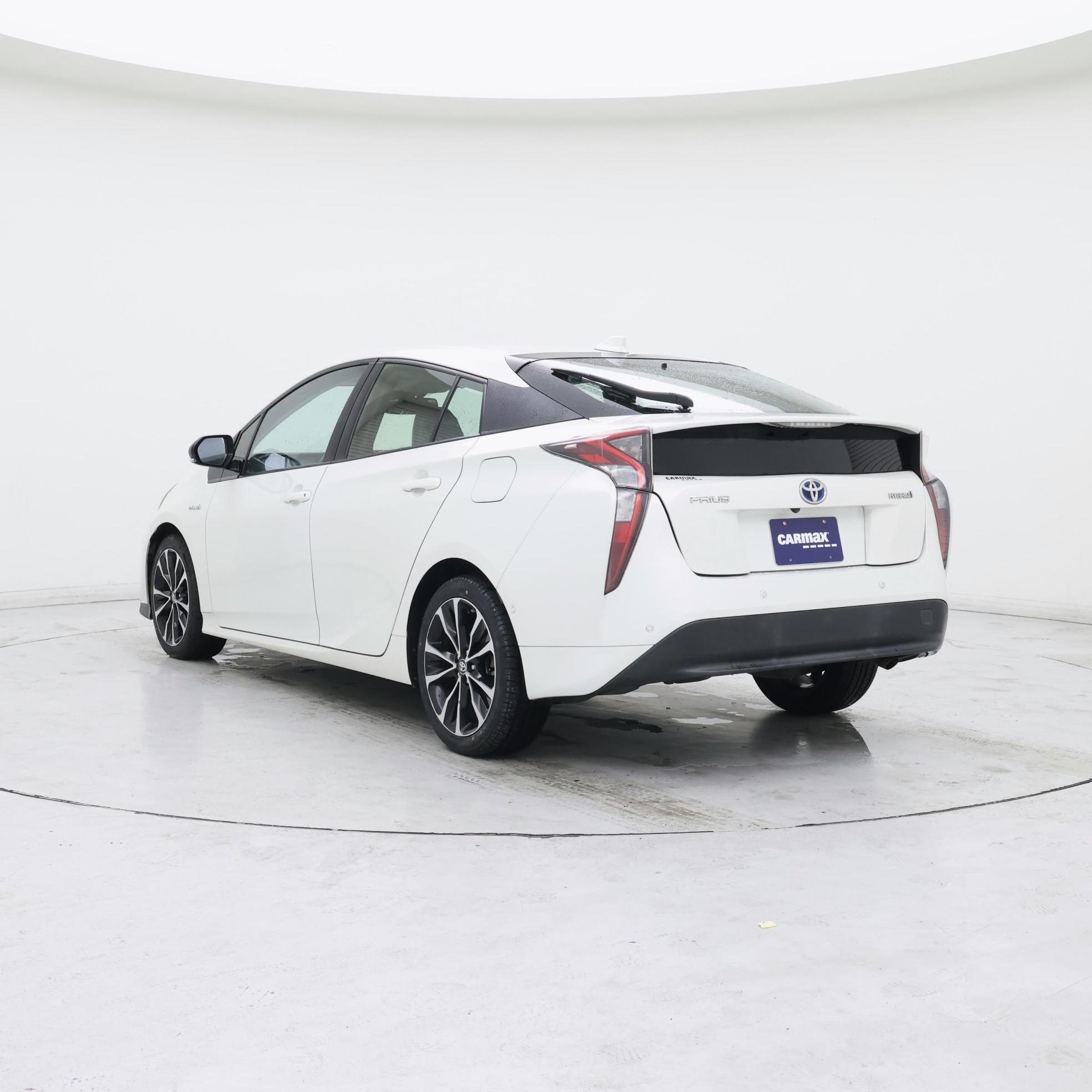 Thumbnail: 2017 Toyota Prius - 2