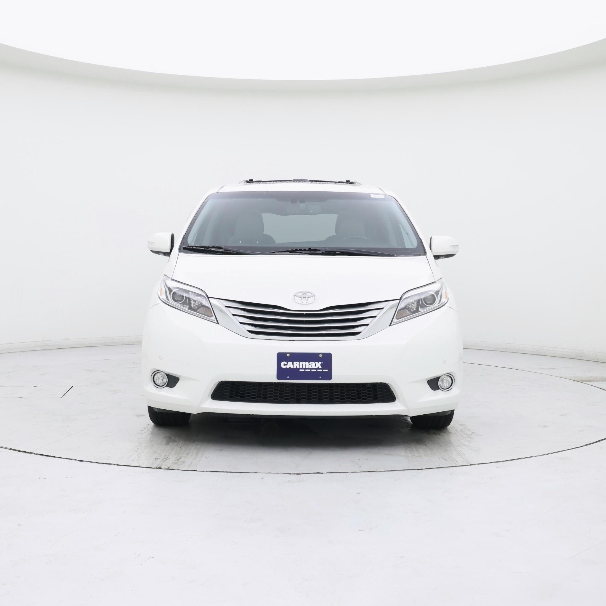 Thumbnail: 2017 Toyota Sienna - 5