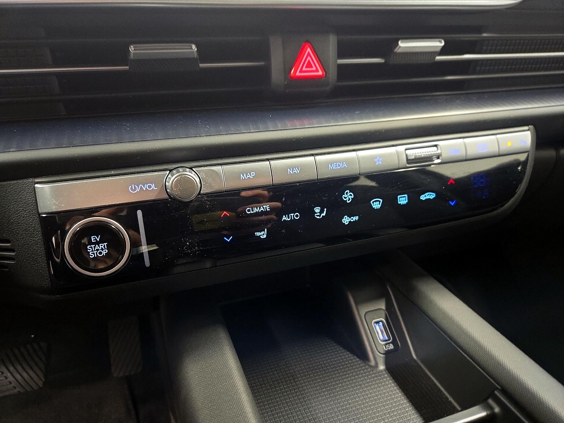 Thumbnail: 2024 Hyundai Ioniq 6 - 17