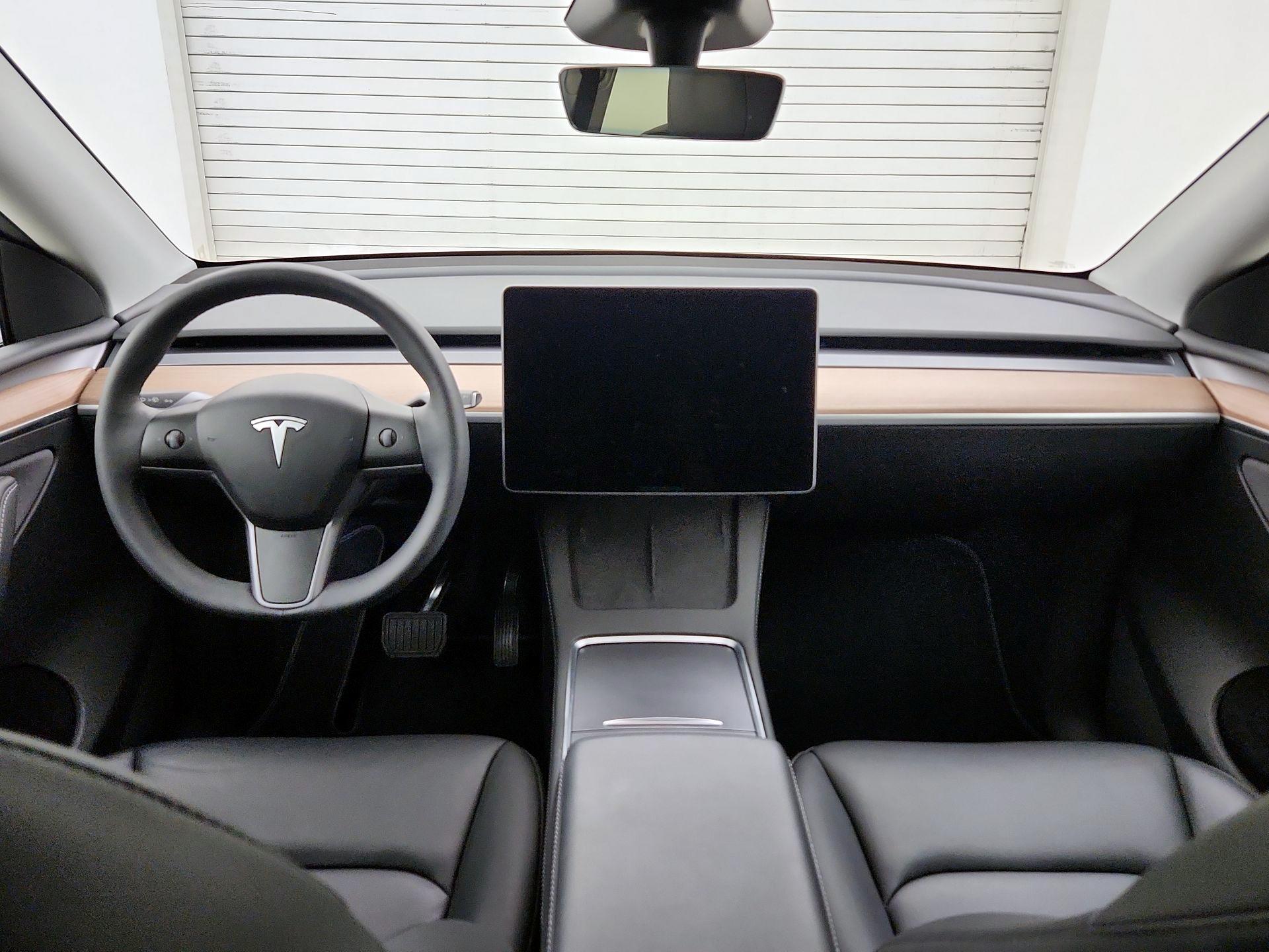 Thumbnail: 2024 Tesla Model Y - 9