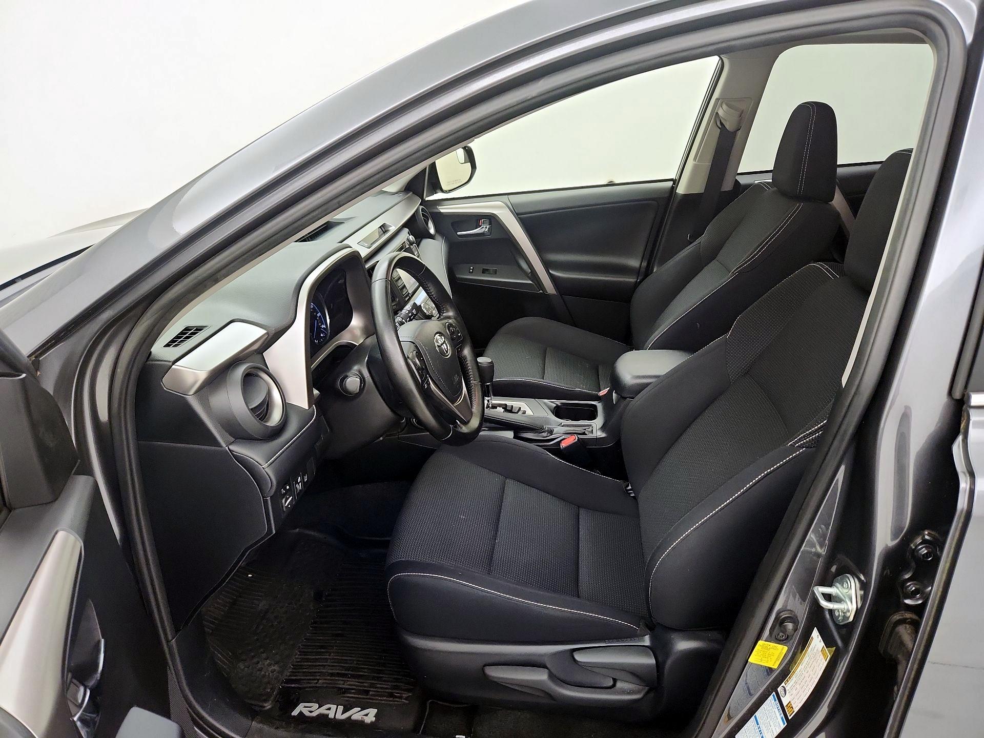 Thumbnail: 2018 Toyota RAV4 - 11