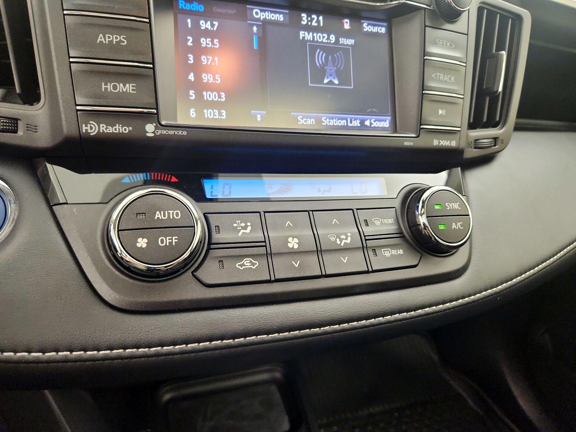 Thumbnail: 2018 Toyota RAV4 - 16