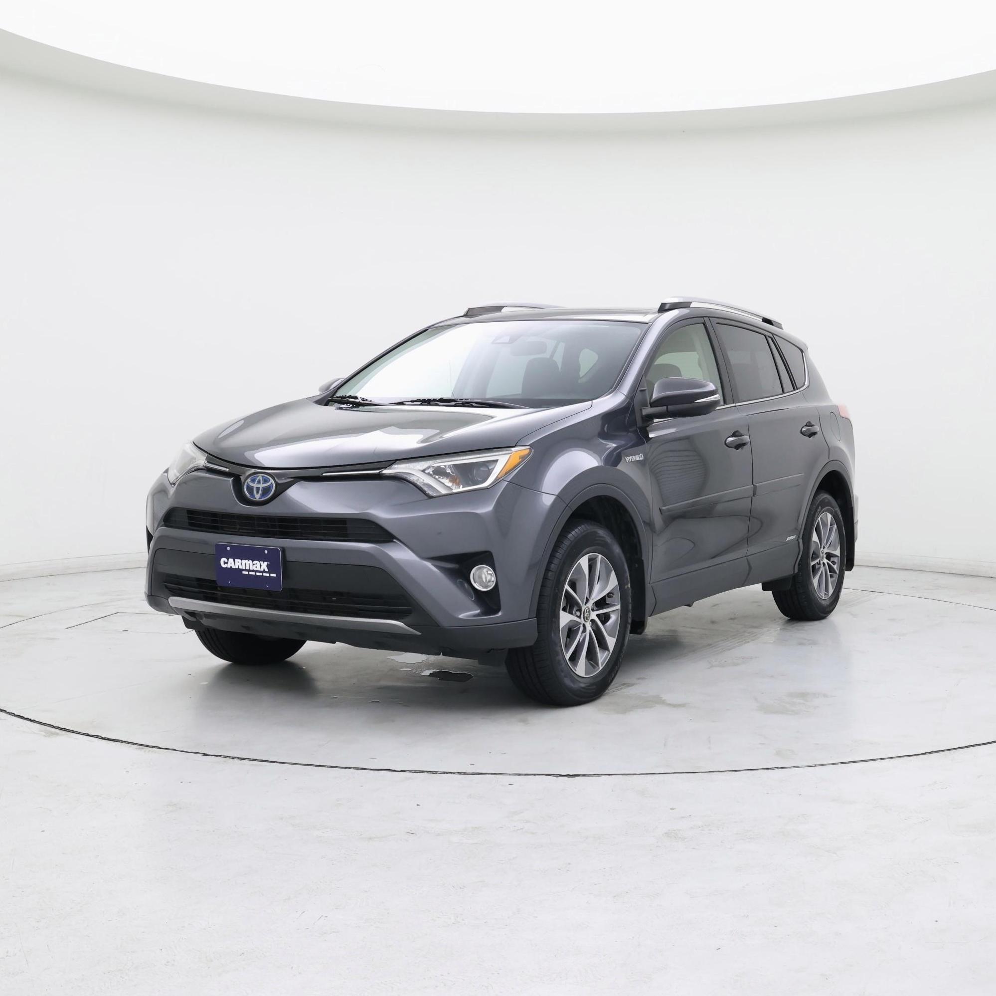 Thumbnail: 2018 Toyota RAV4 - 4