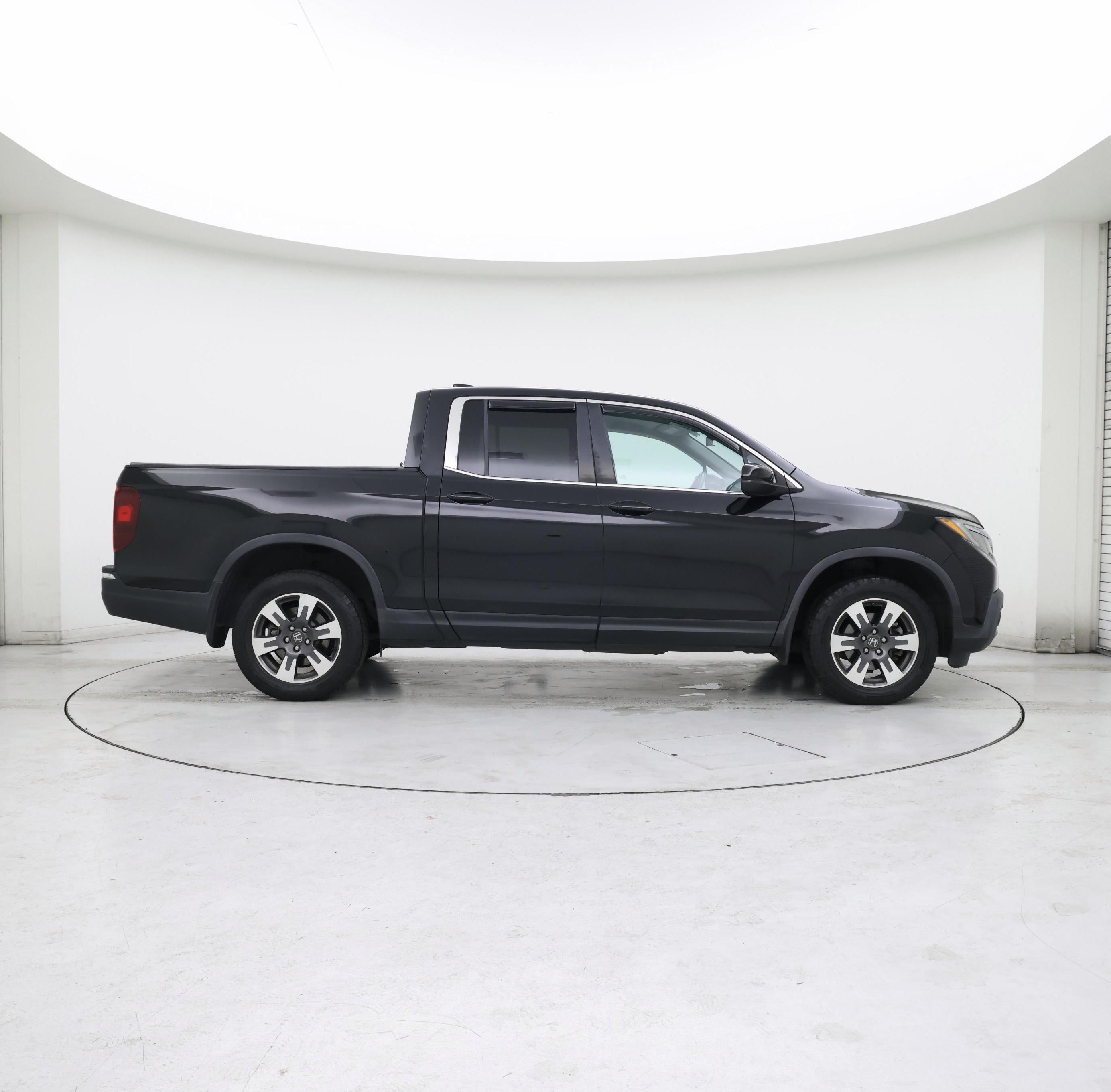 Thumbnail: 2017 Honda Ridgeline - 7