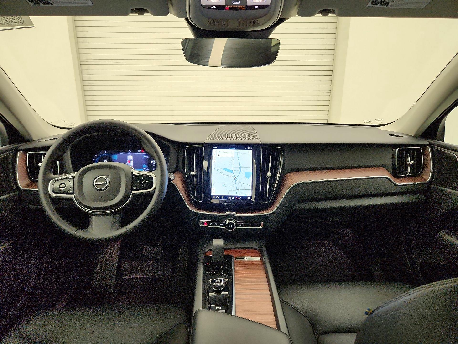 Thumbnail: 2023 Volvo XC60 - 9