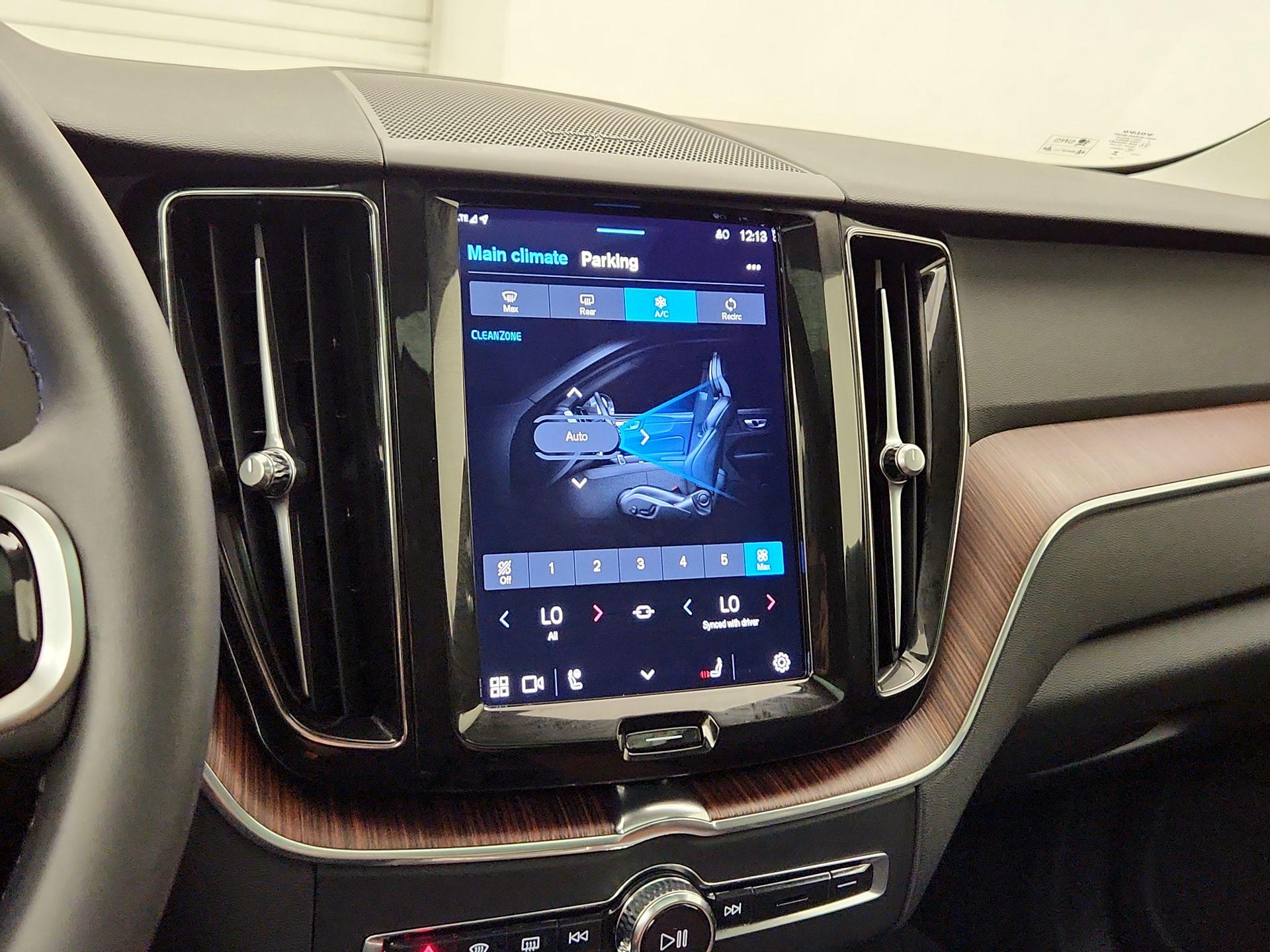 Thumbnail: 2023 Volvo XC60 - 17