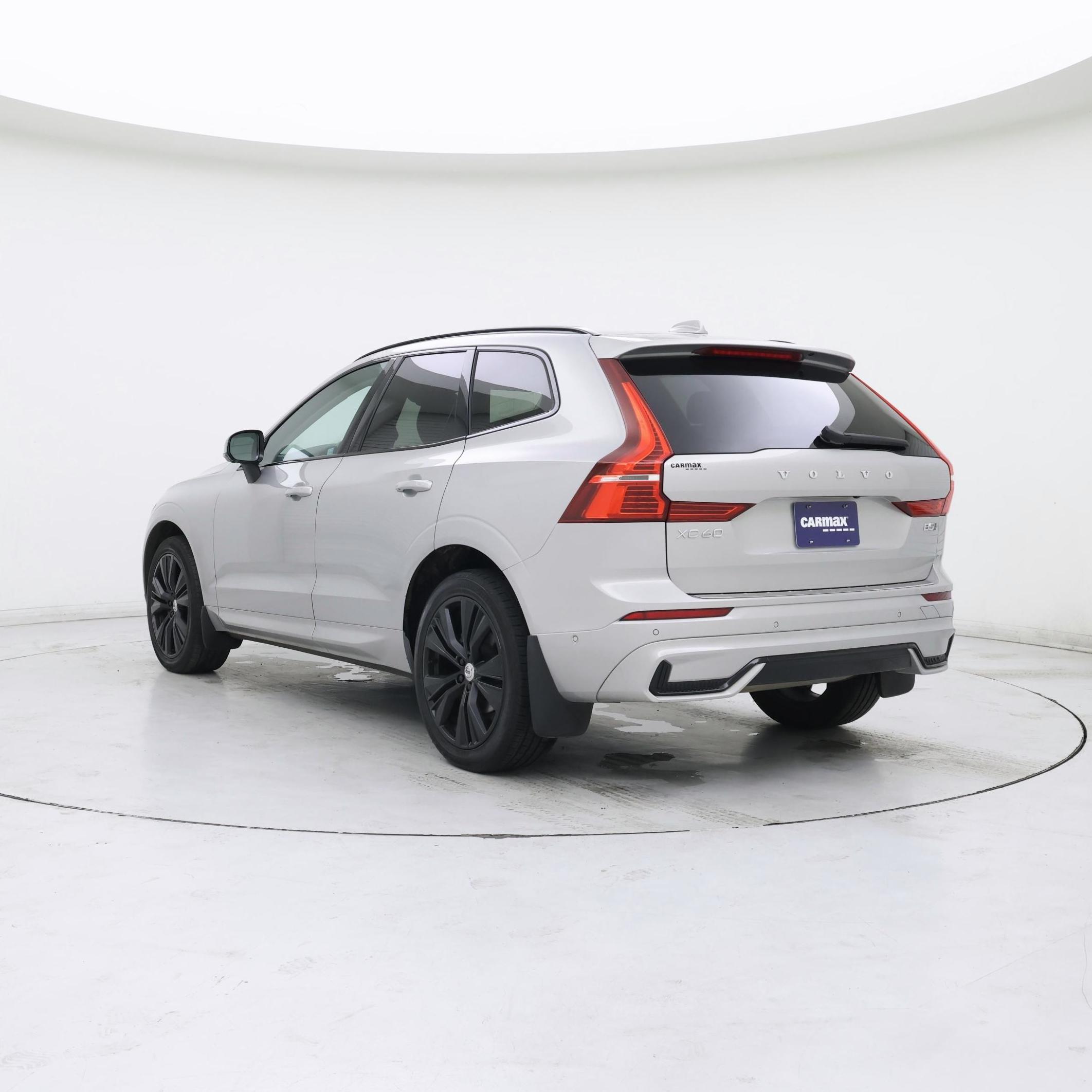 Thumbnail: 2023 Volvo XC60 - 2