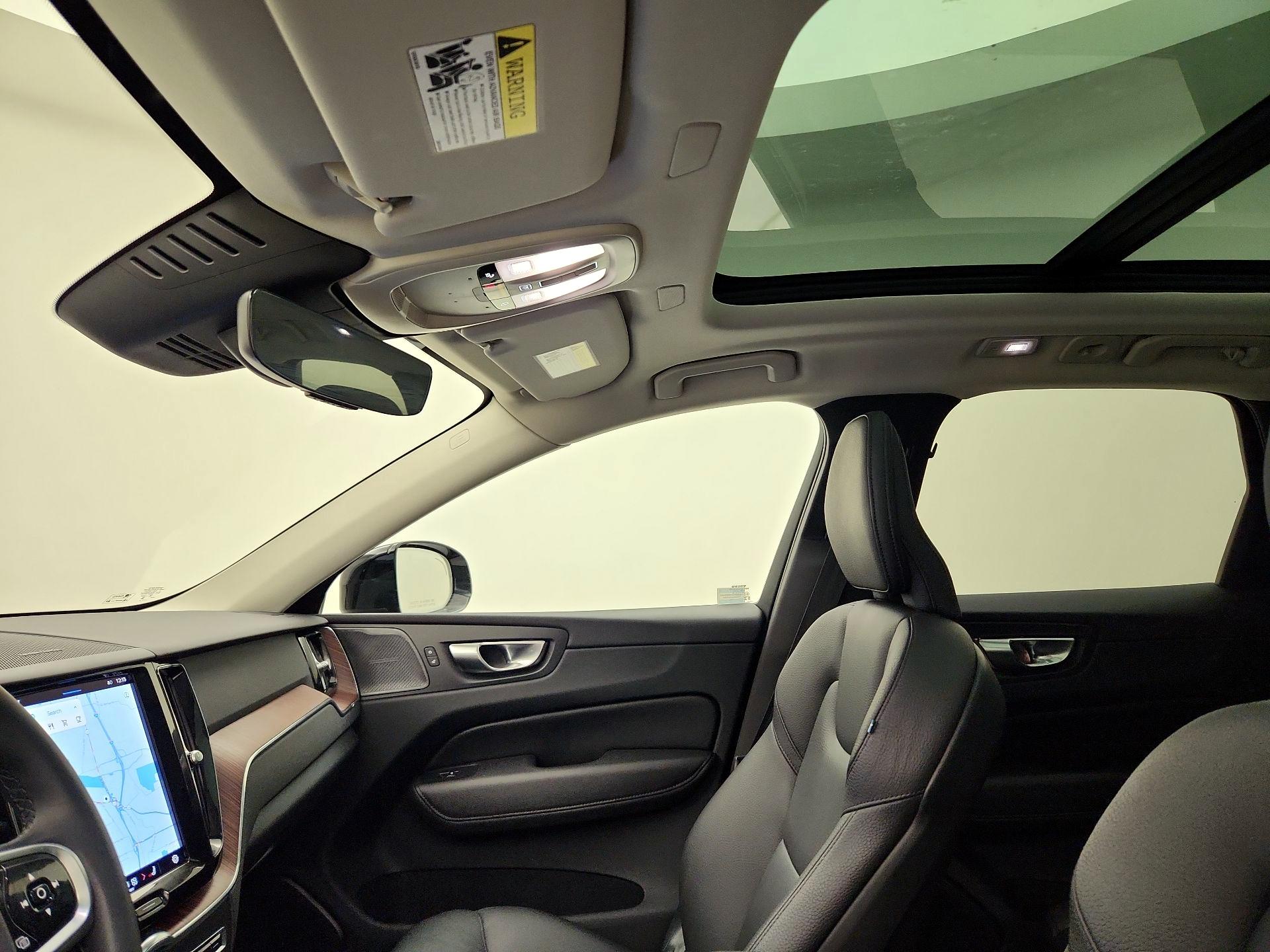 Thumbnail: 2023 Volvo XC60 - 20