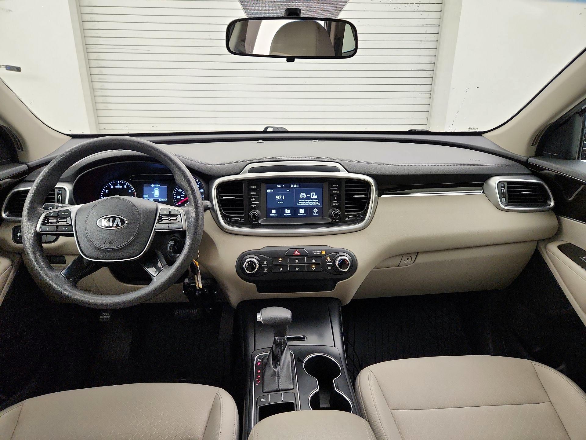 Thumbnail: 2019 Kia Sorento - 9