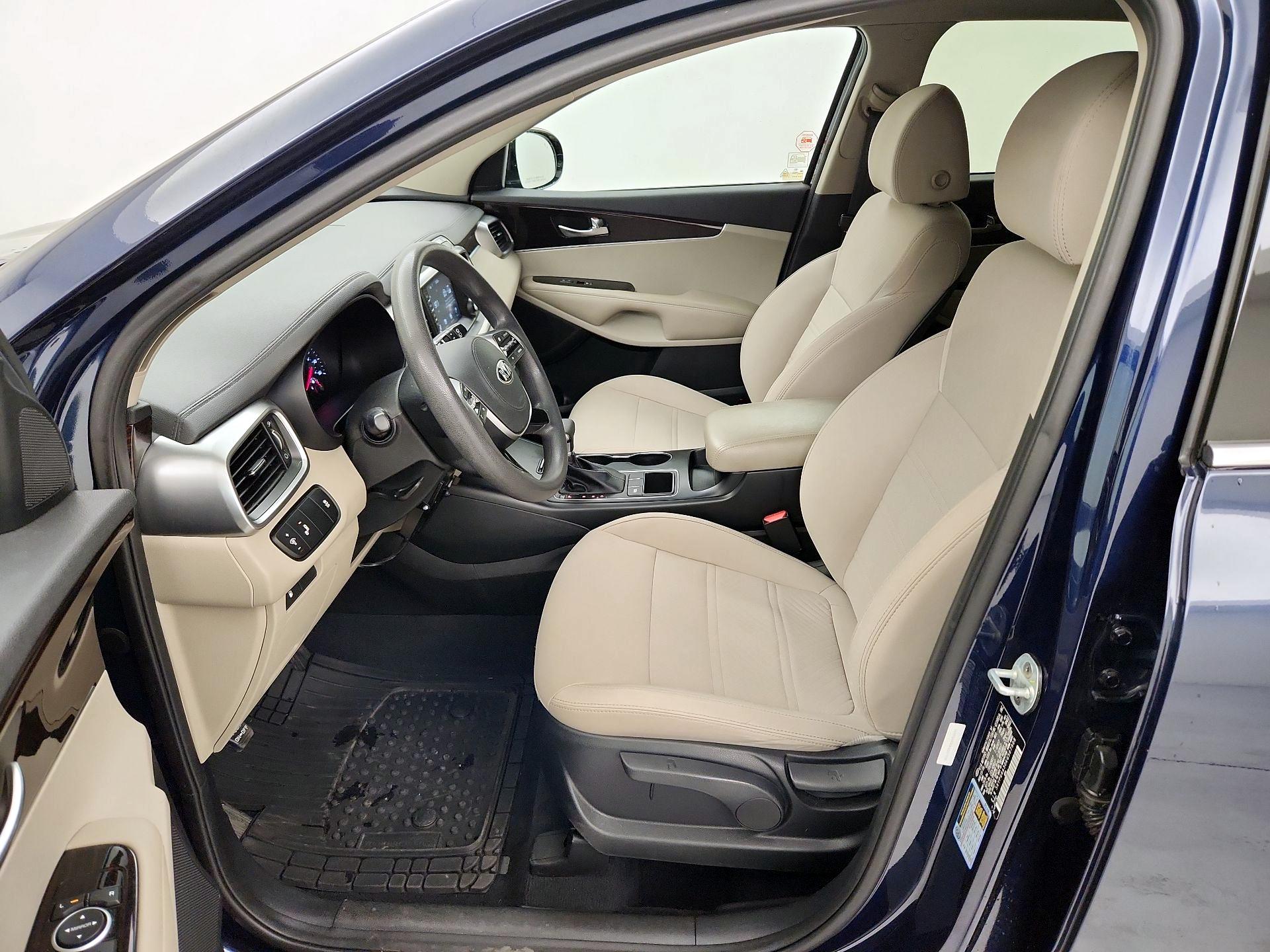 Thumbnail: 2019 Kia Sorento - 11