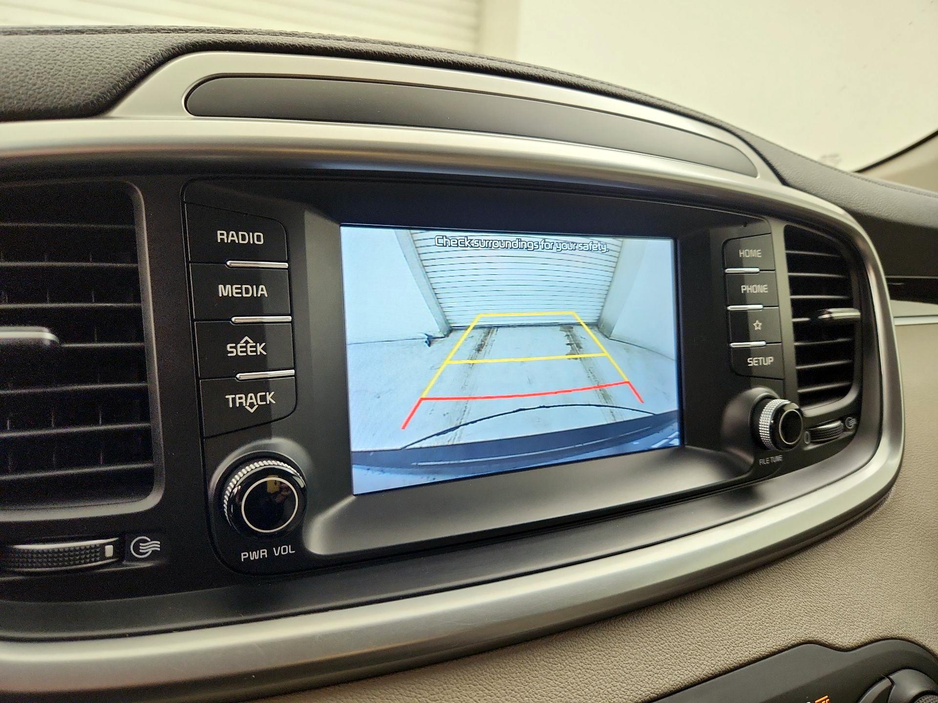 Thumbnail: 2019 Kia Sorento - 14