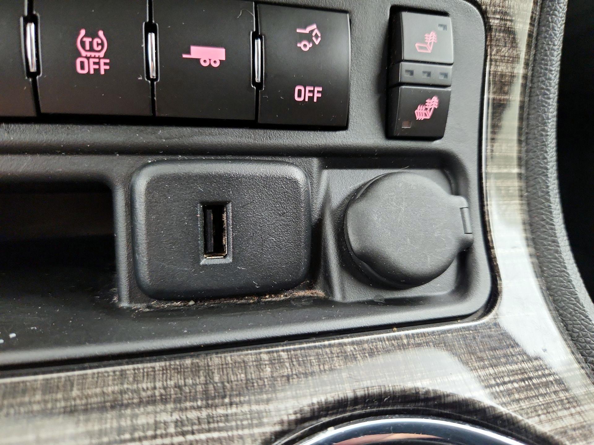 Thumbnail: 2017 GMC Acadia - 18