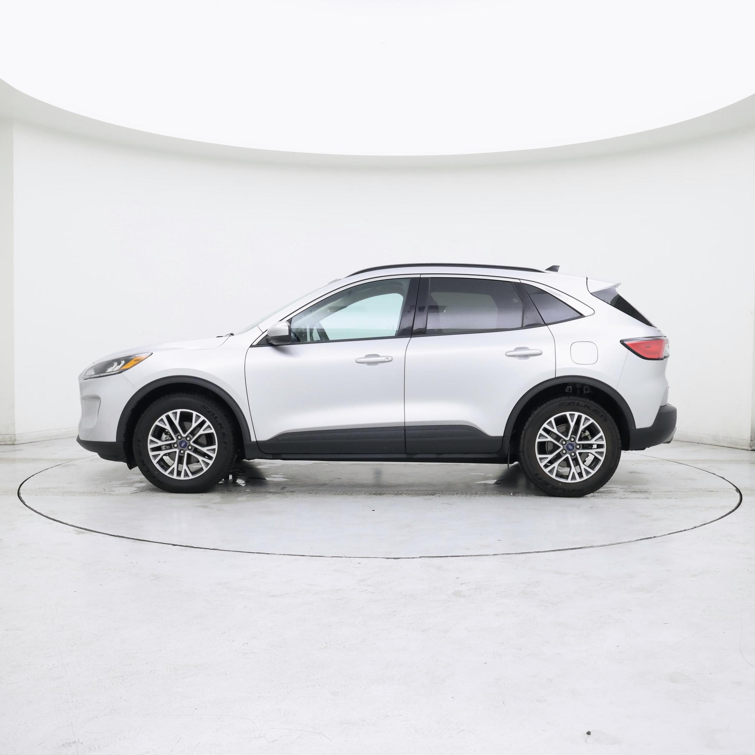 Thumbnail: 2020 Ford Escape - 3