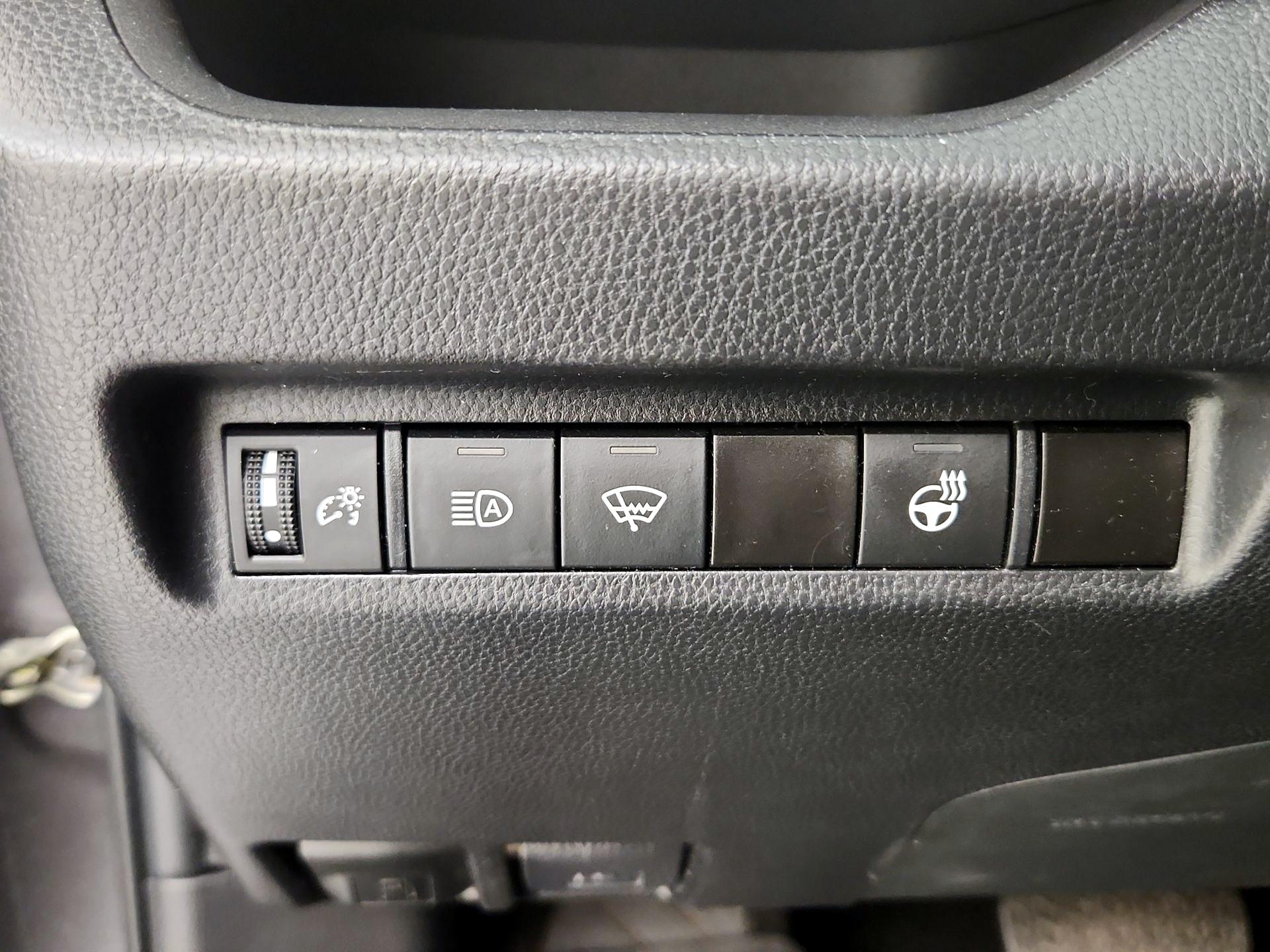 Thumbnail: 2022 Toyota RAV4 - 13