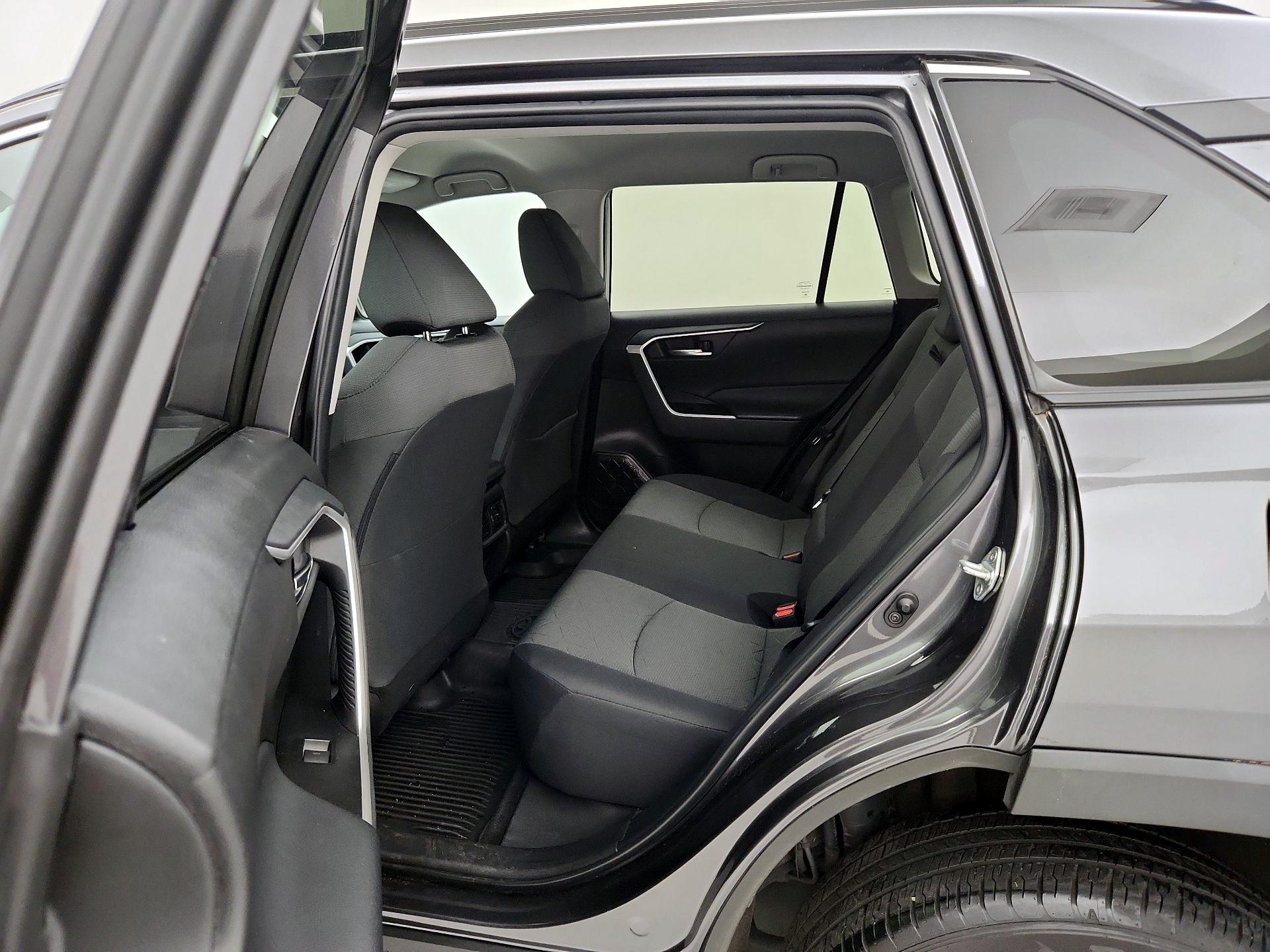 Thumbnail: 2022 Toyota RAV4 - 19