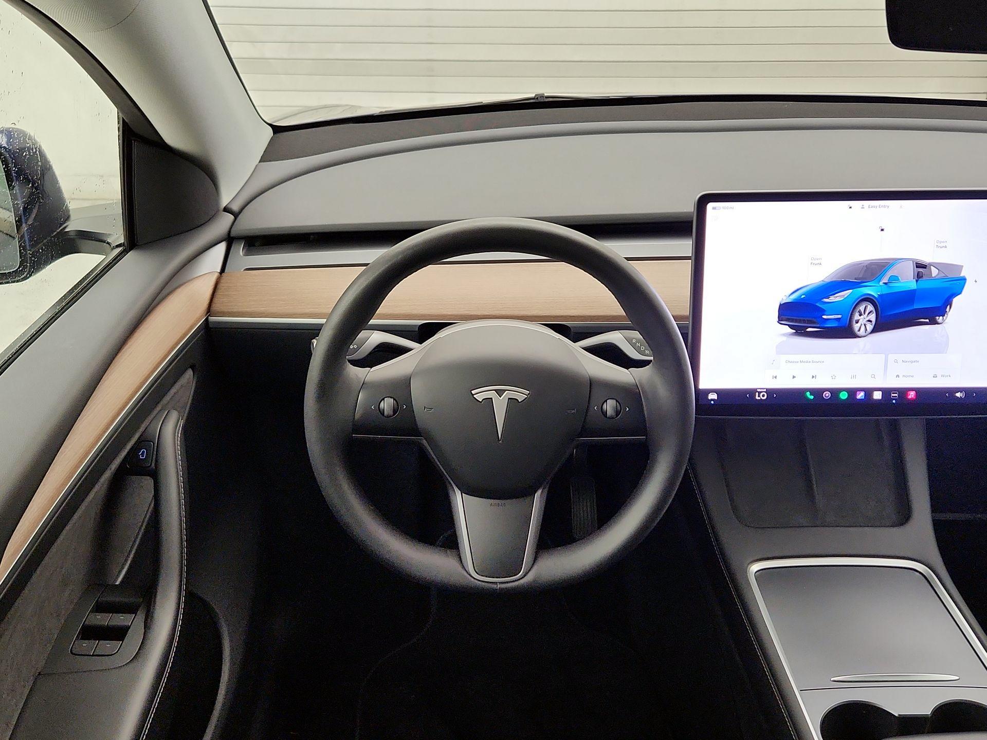 Thumbnail: 2023 Tesla Model Y - 10