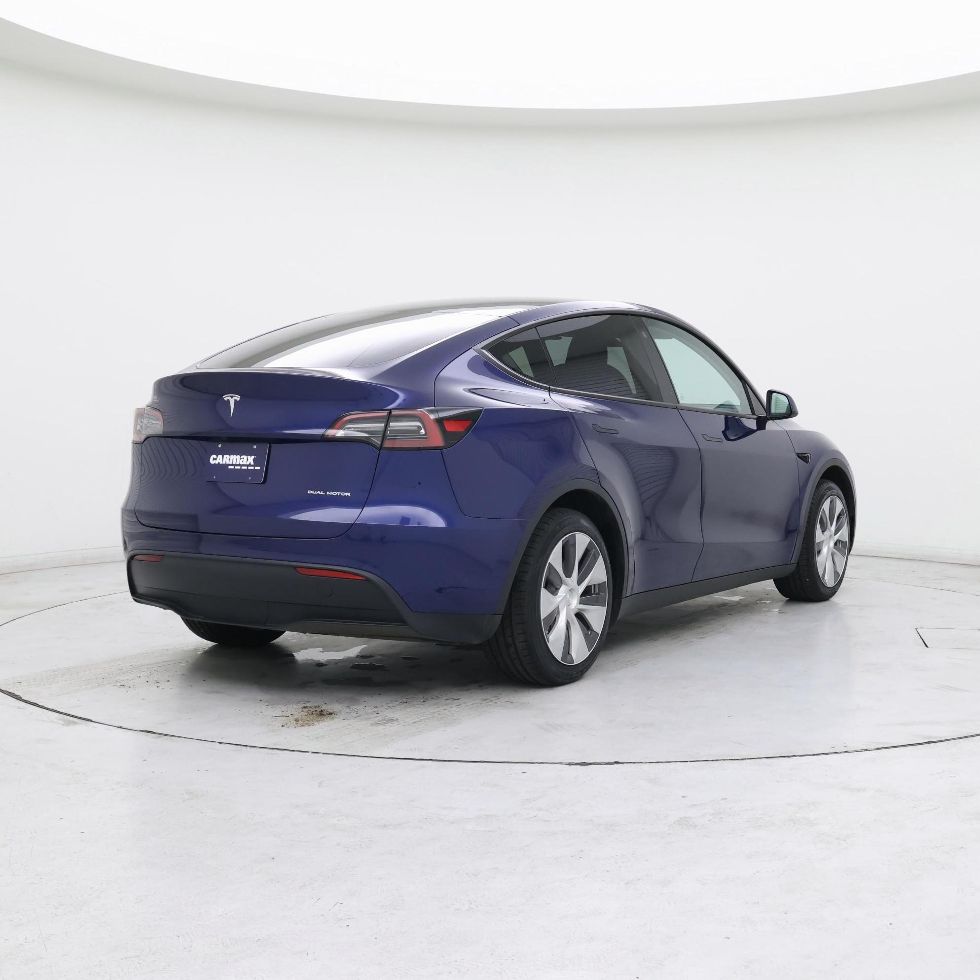 Thumbnail: 2023 Tesla Model Y - 8