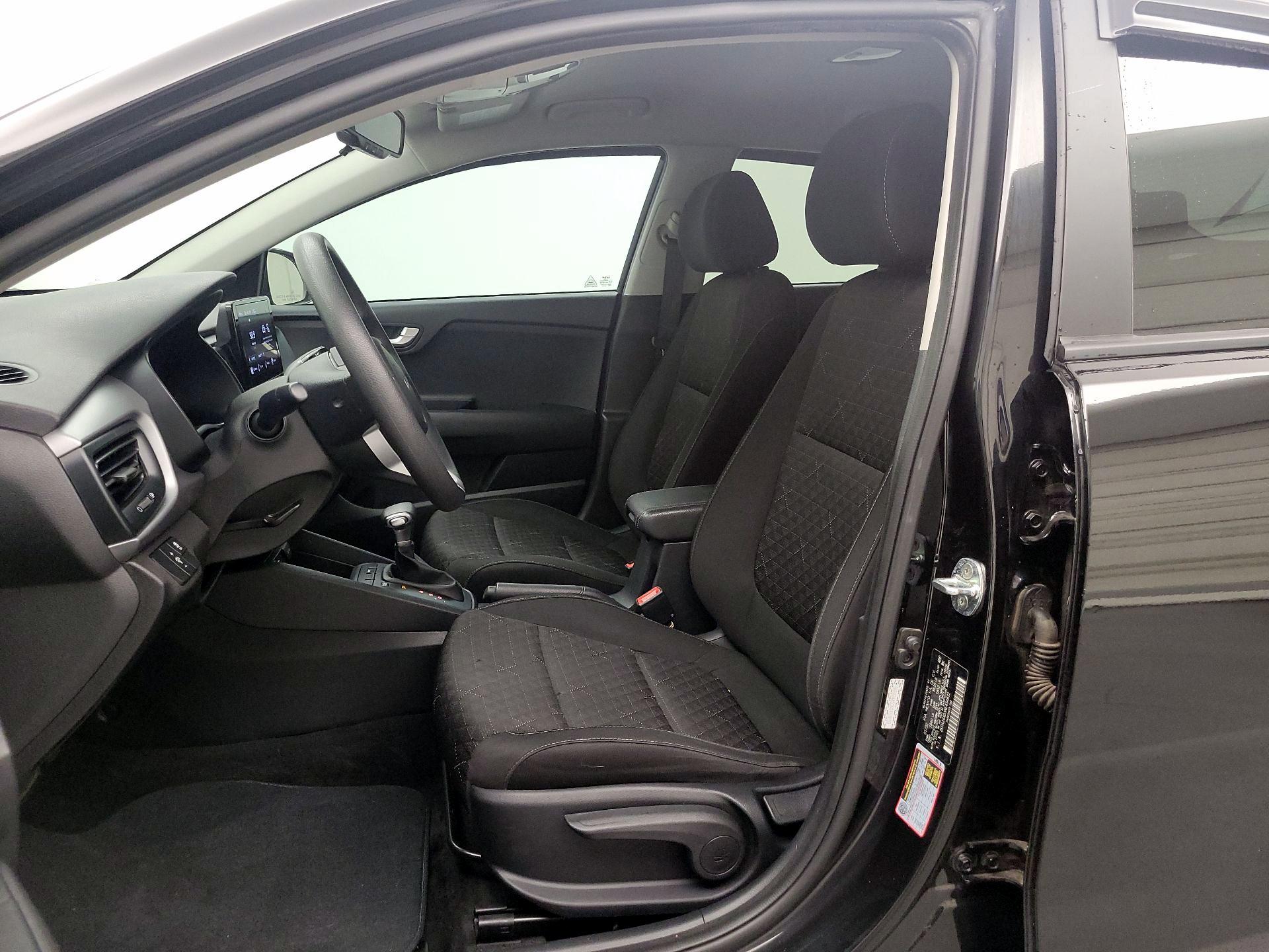 Thumbnail: 2022 Kia Rio - 11