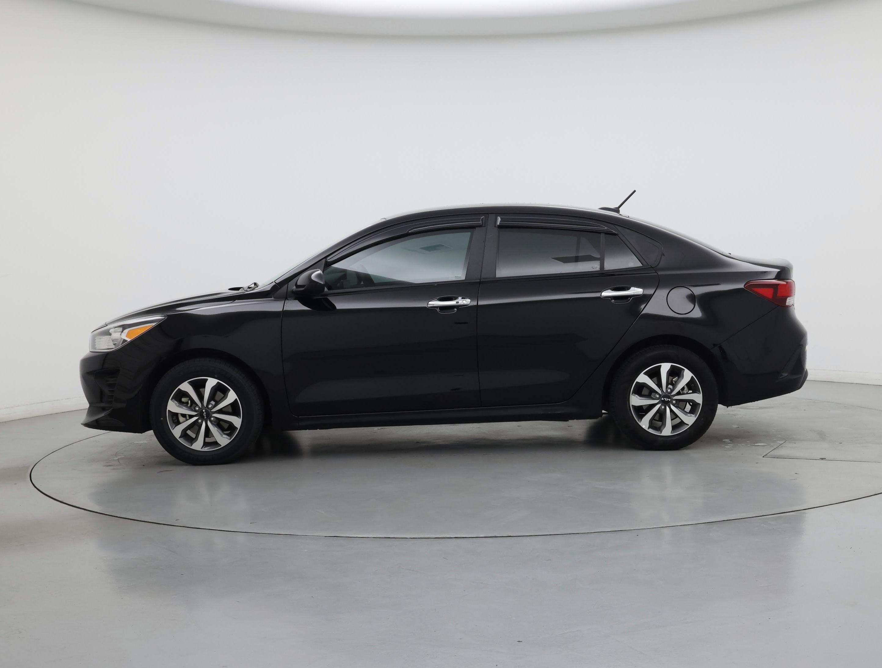 Thumbnail: 2022 Kia Rio - 3