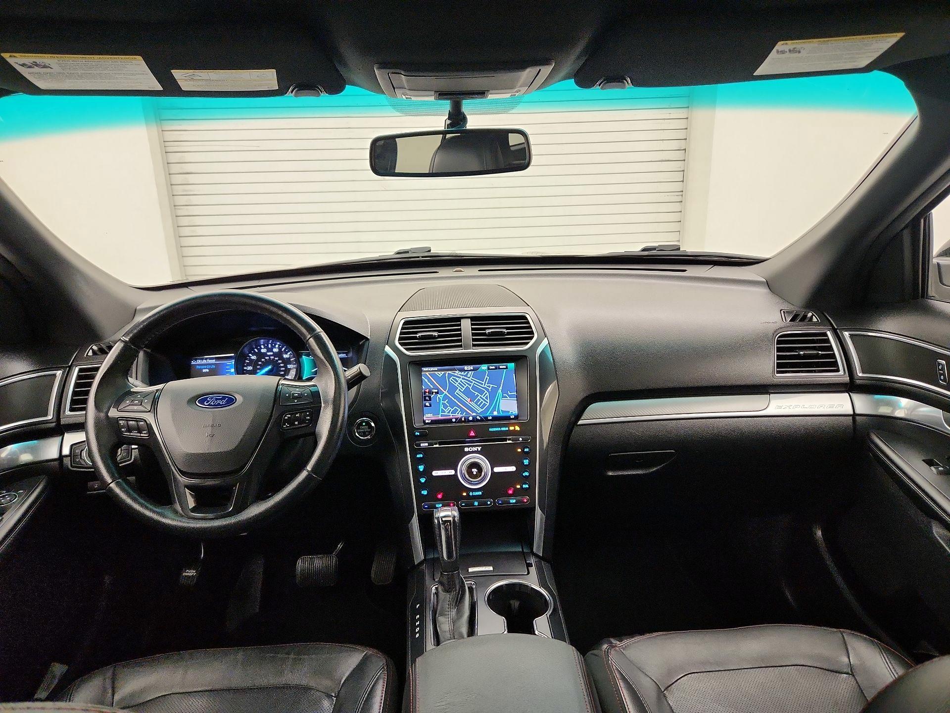 Thumbnail: 2016 Ford Explorer - 9