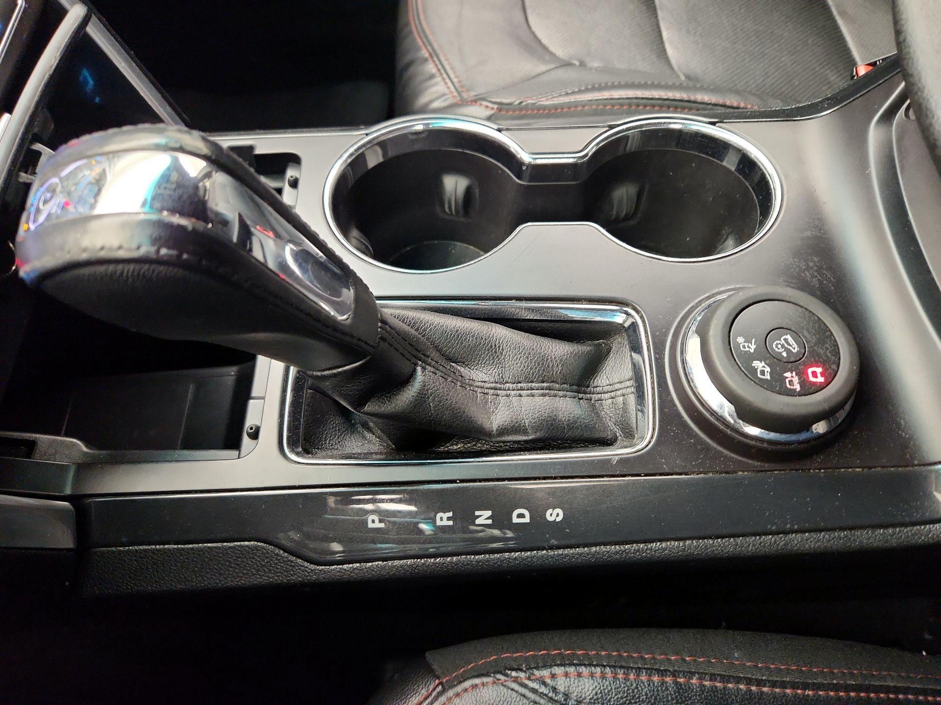 Thumbnail: 2016 Ford Explorer - 18