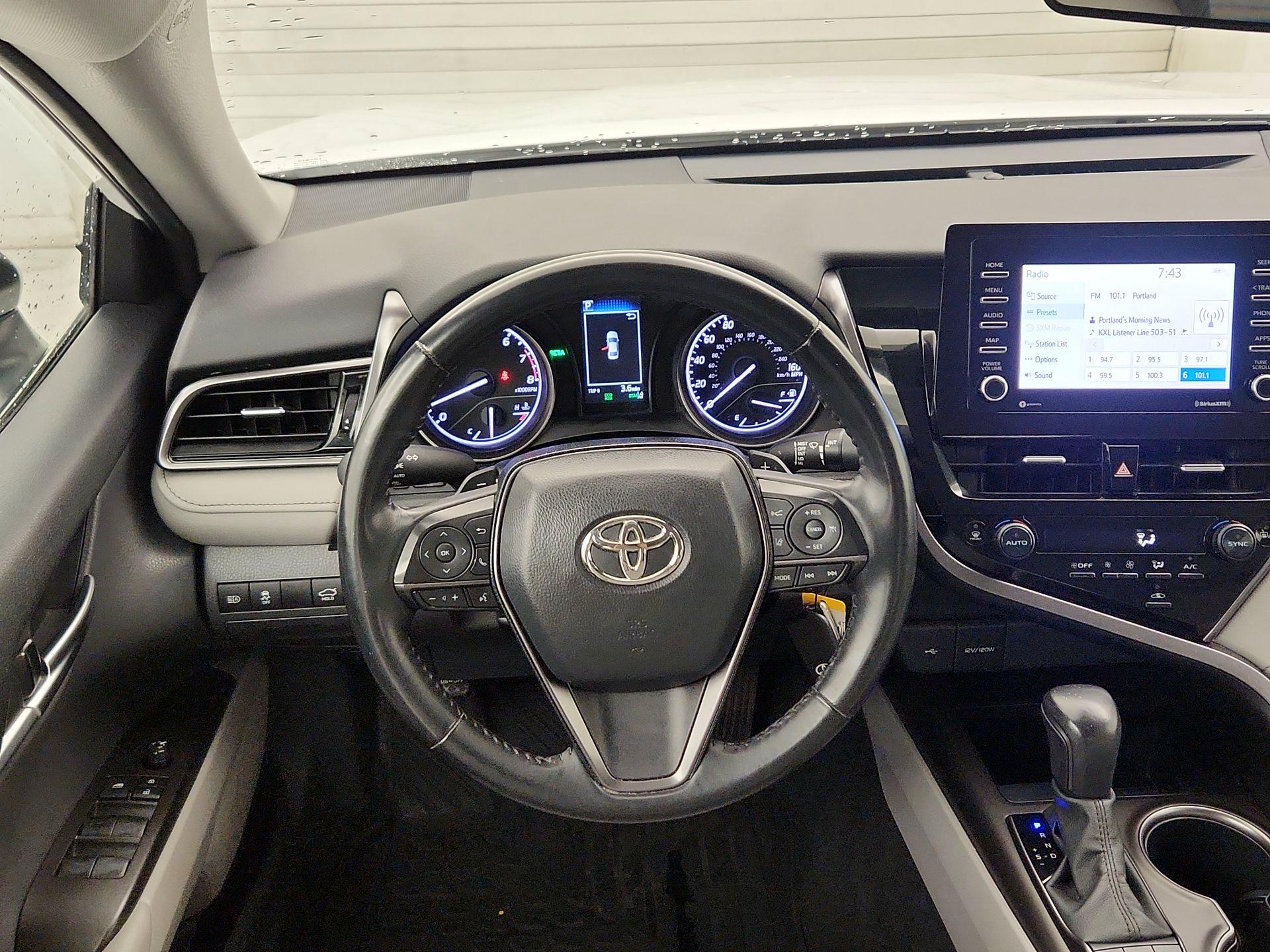 Thumbnail: 2023 Toyota Camry - 10