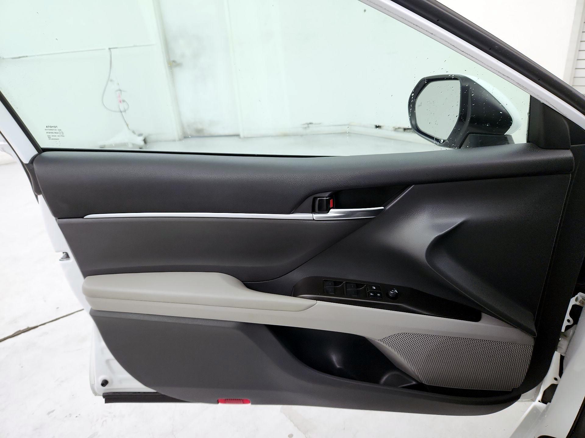 Thumbnail: 2023 Toyota Camry - 12