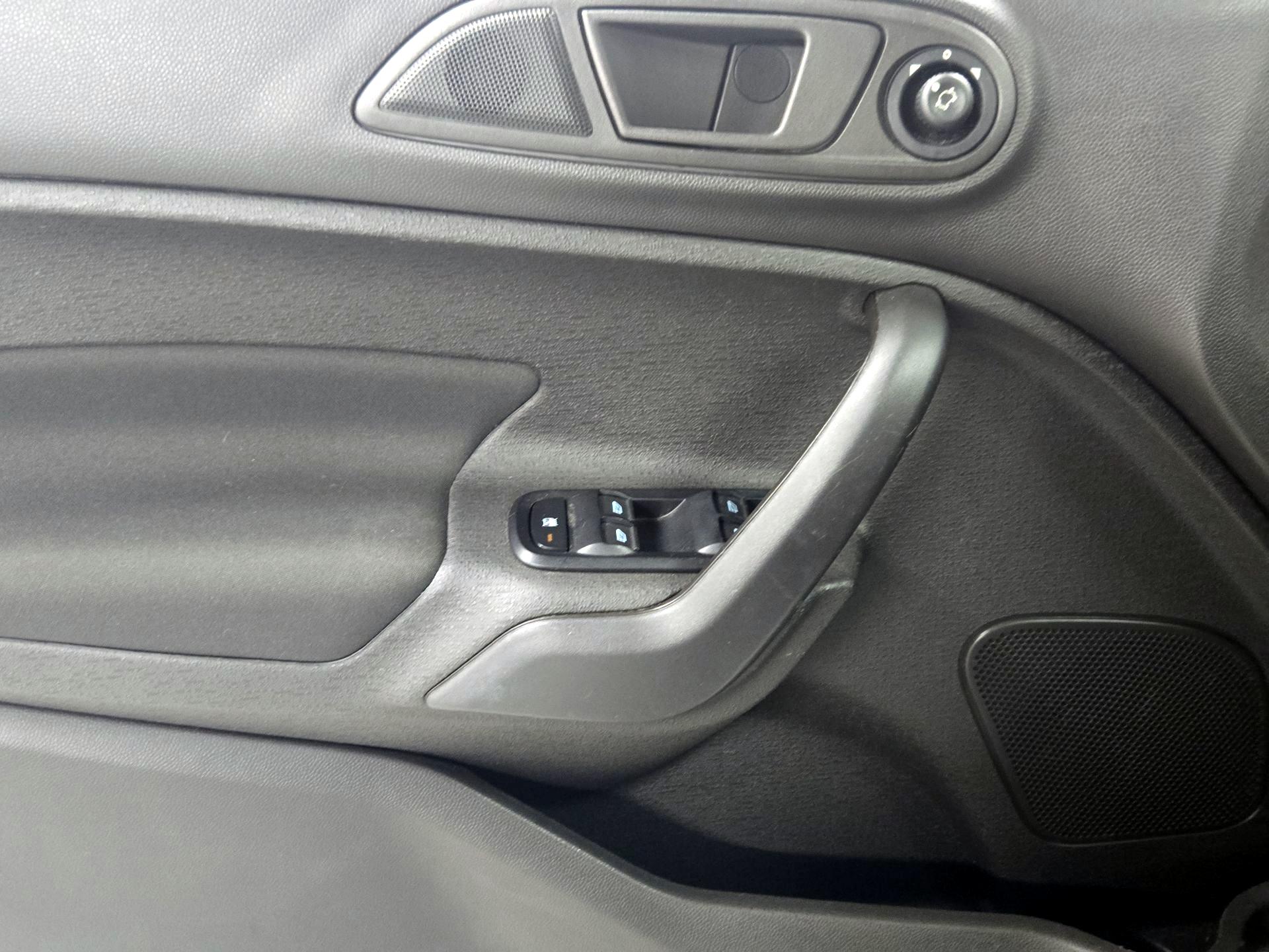 Thumbnail: 2019 Ford Fiesta - 12