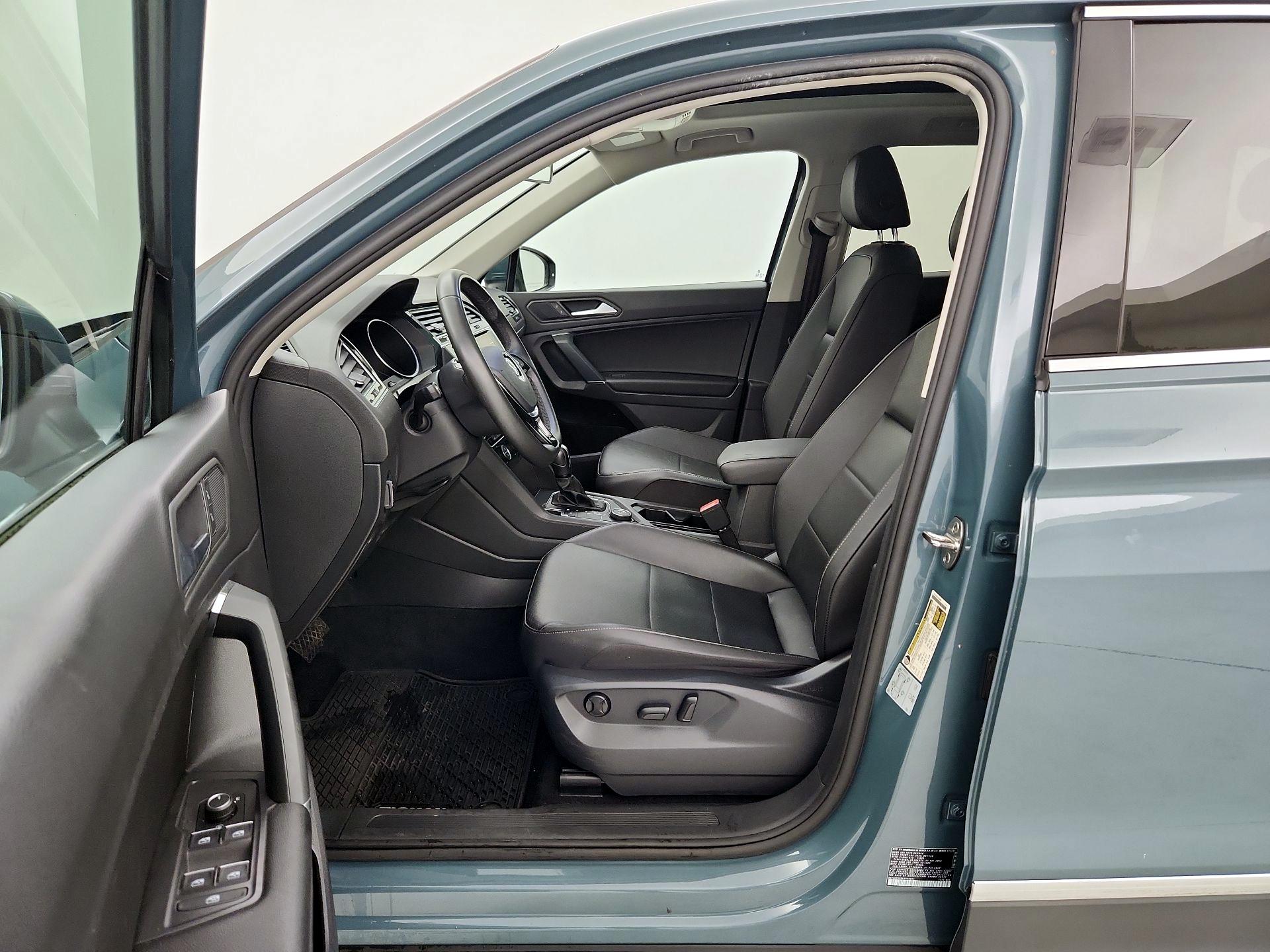 Thumbnail: 2020 Volkswagen Tiguan - 11