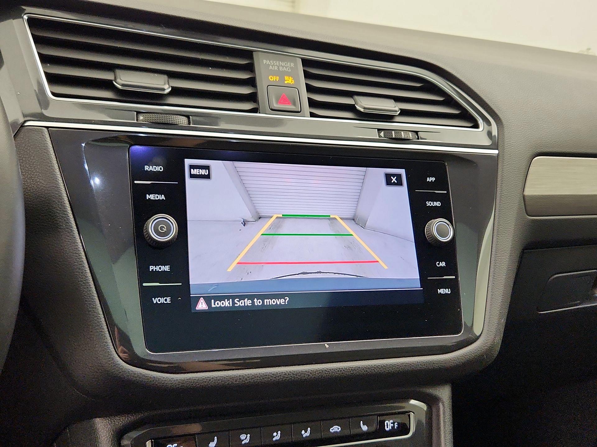 Thumbnail: 2020 Volkswagen Tiguan - 14