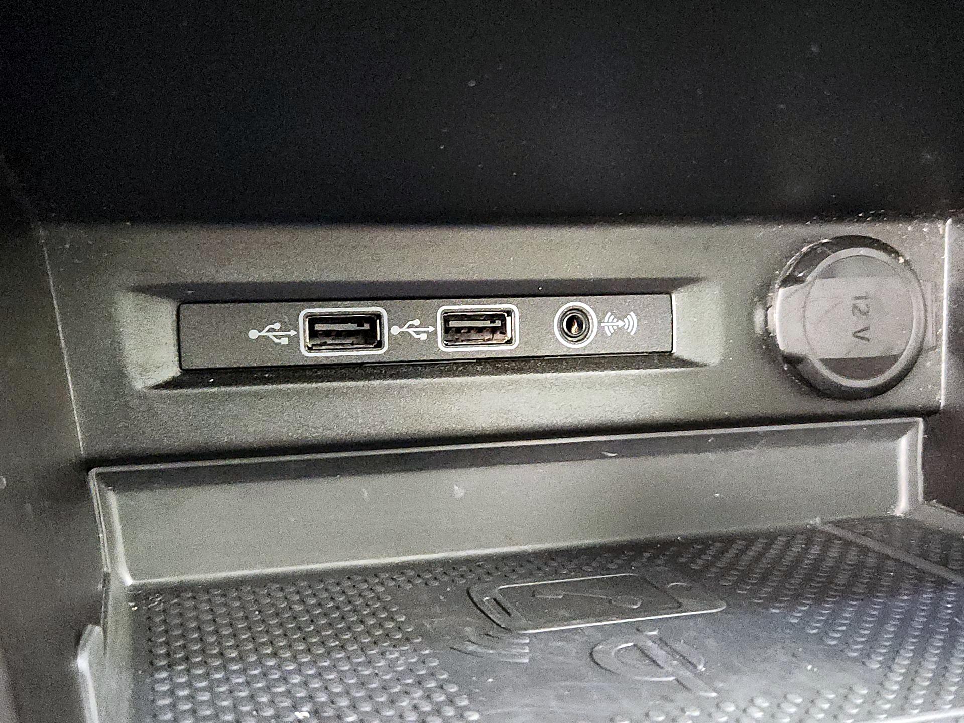 Thumbnail: 2020 Volkswagen Tiguan - 18